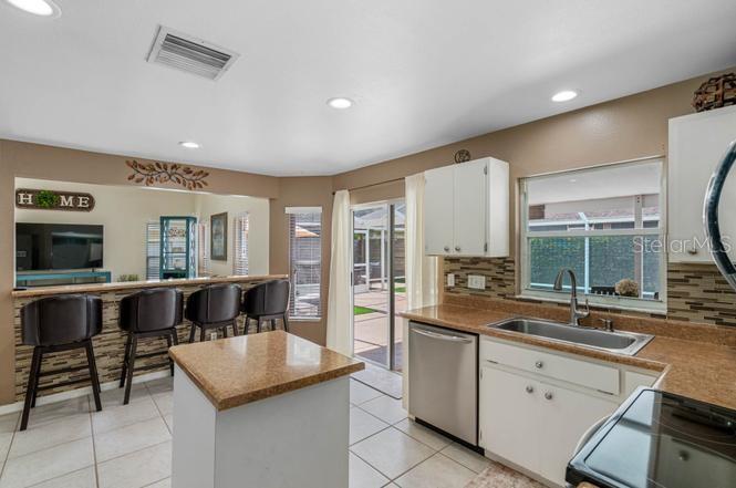 2301 MILLCREEK CT, VALRICO, FL, 33596
