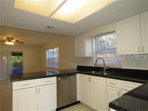 1422 OAK VALLEY DR, SEFFNER, FL, 33584