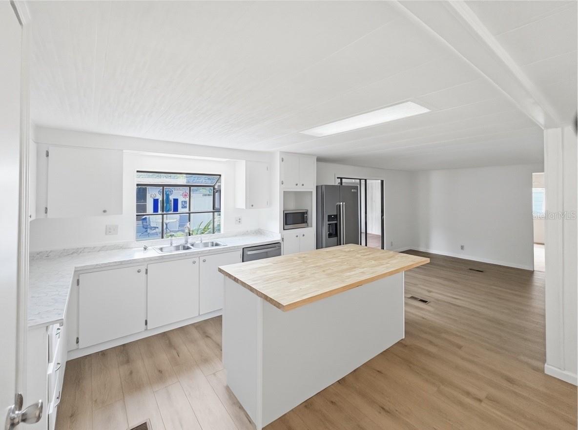 4 E QUAIL RUN, WILDWOOD, FL, 34785