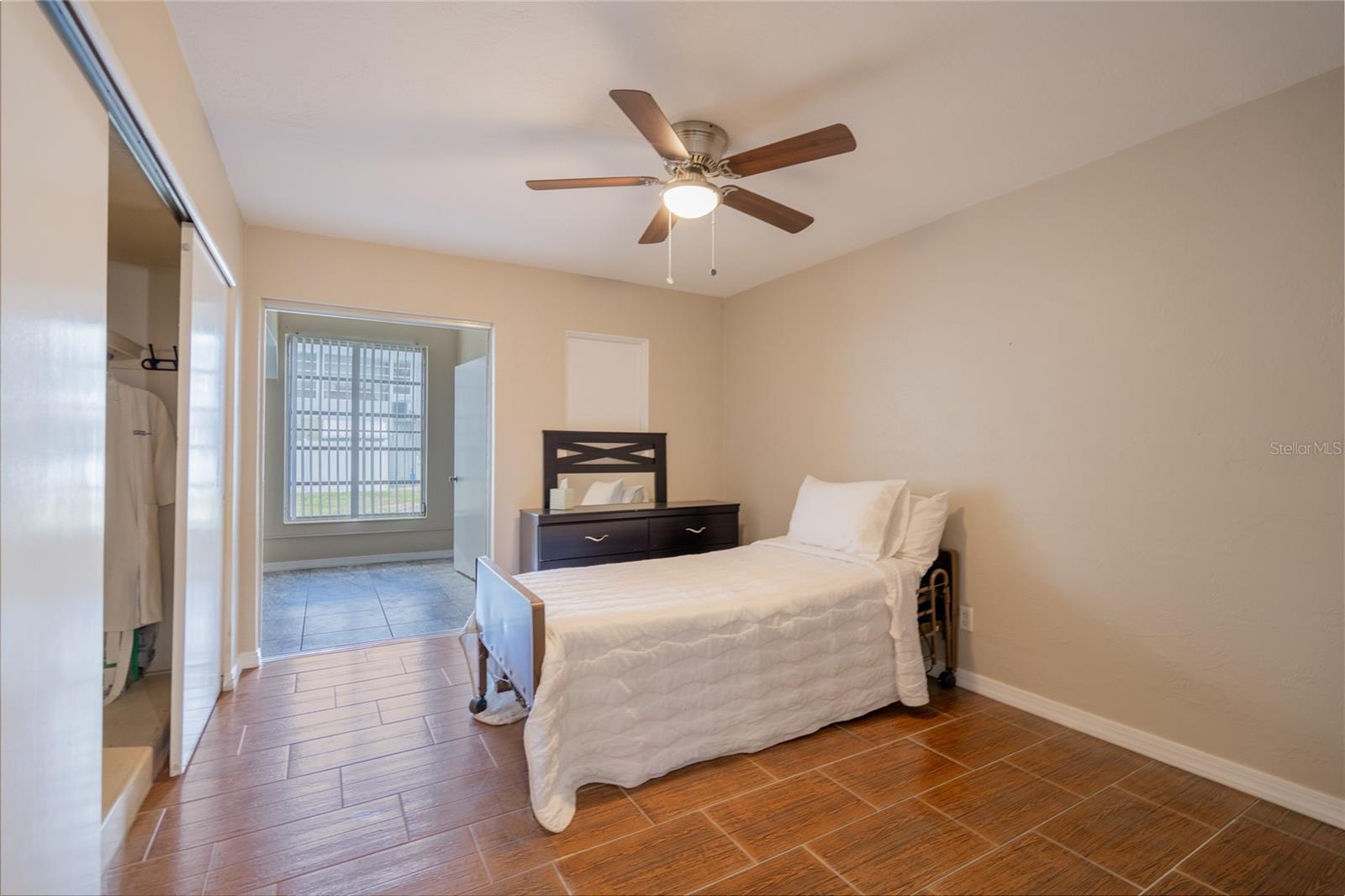 4150 55TH ST N #1116, KENNETH CITY, FL, 33709