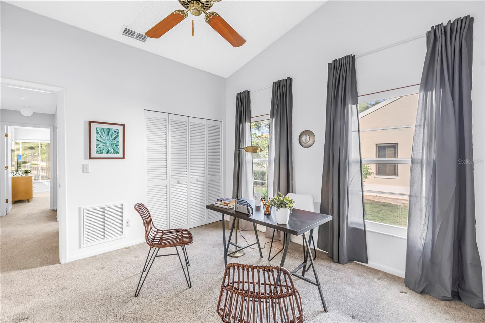 1044 ROMANO CT NE, ST PETERSBURG, FL, 33702