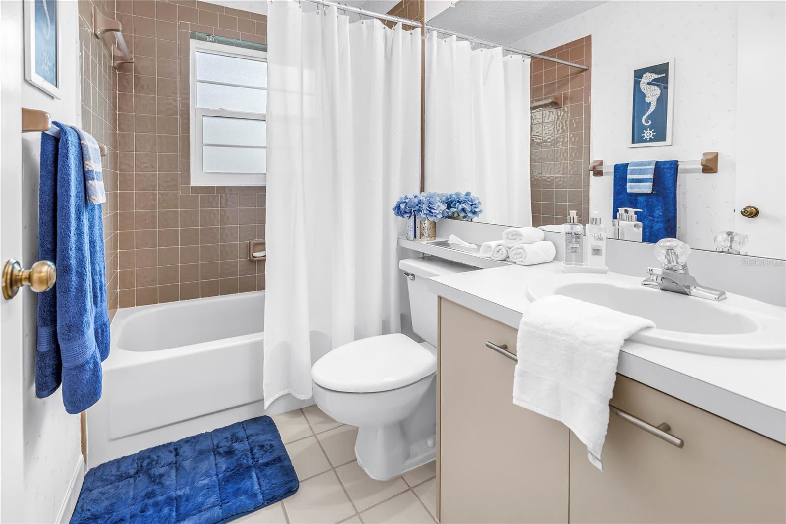 1044 ROMANO CT NE, ST PETERSBURG, FL, 33702