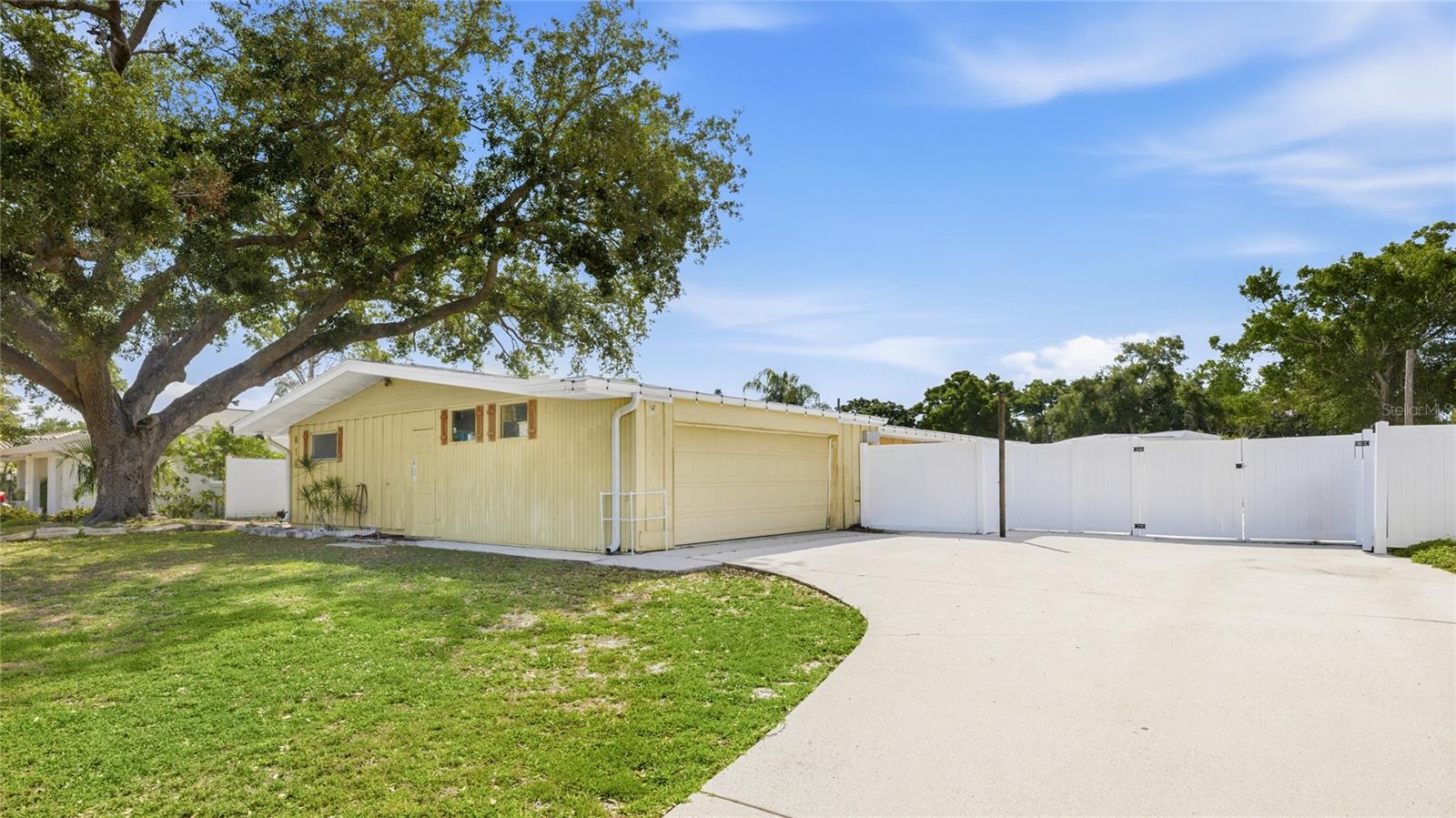 616 SAINT ANDREWS DR, SARASOTA, FL, 34243