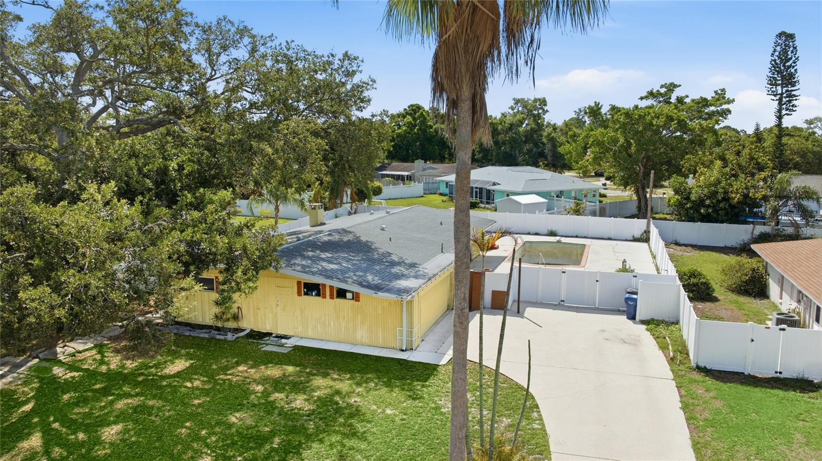 616 SAINT ANDREWS DR, SARASOTA, FL, 34243