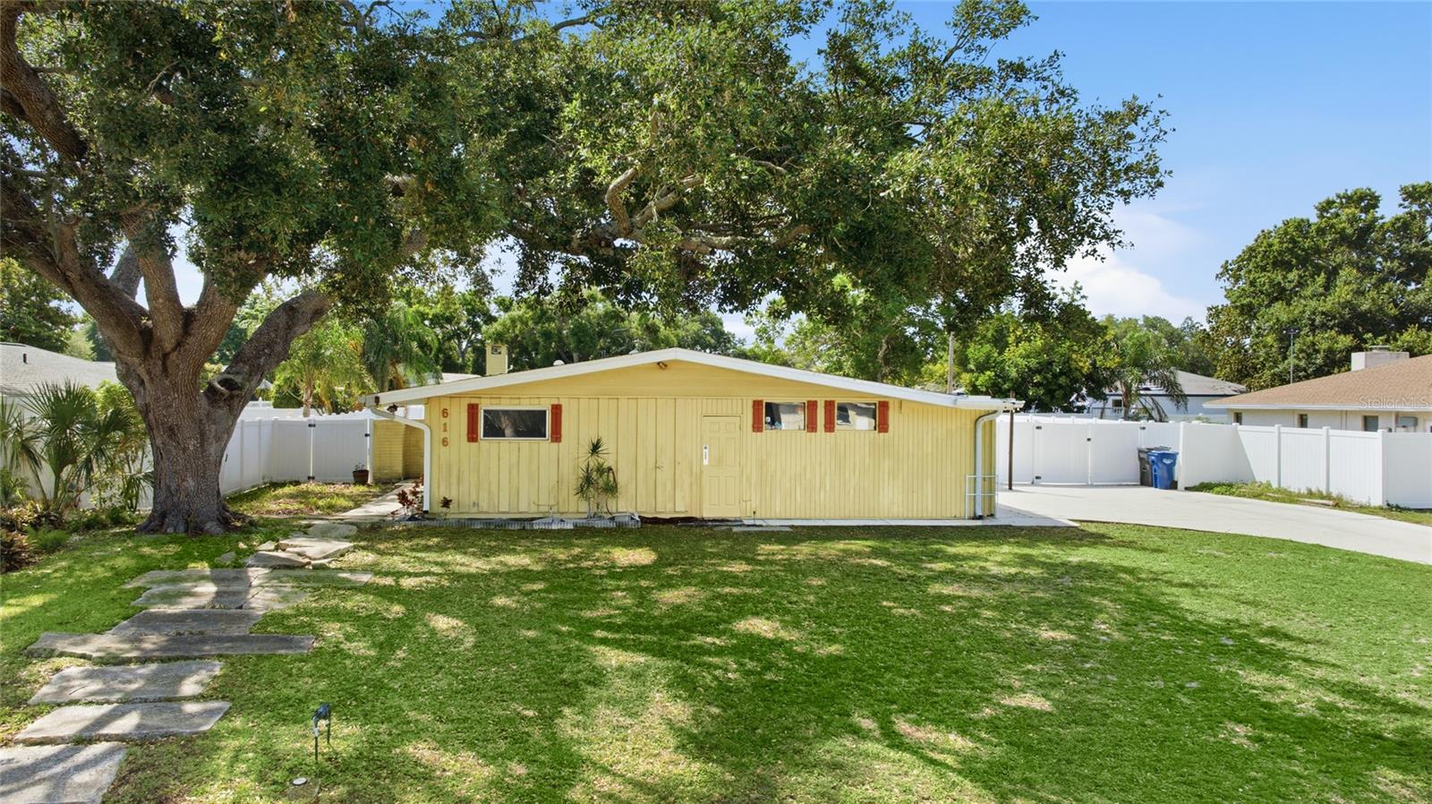 616 SAINT ANDREWS DR, SARASOTA, FL, 34243