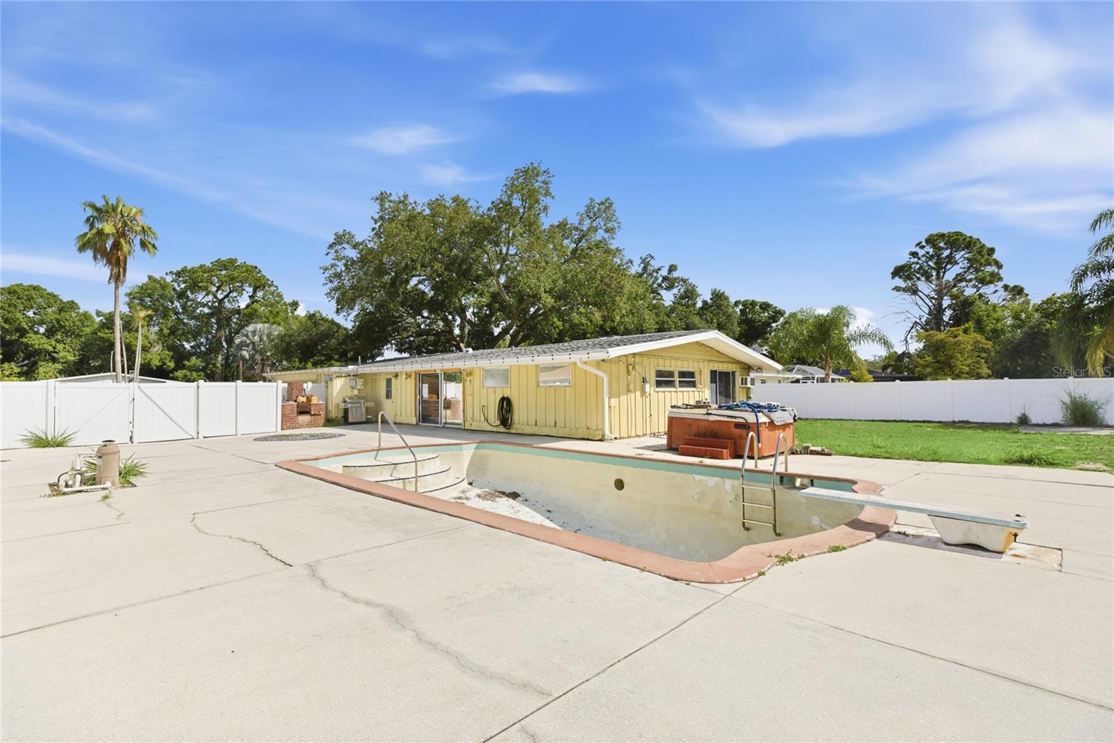616 SAINT ANDREWS DR, SARASOTA, FL, 34243