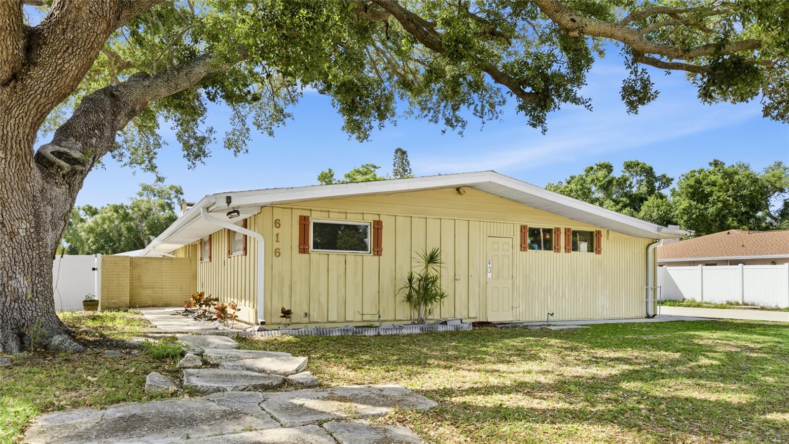616 SAINT ANDREWS DR, SARASOTA, FL, 34243
