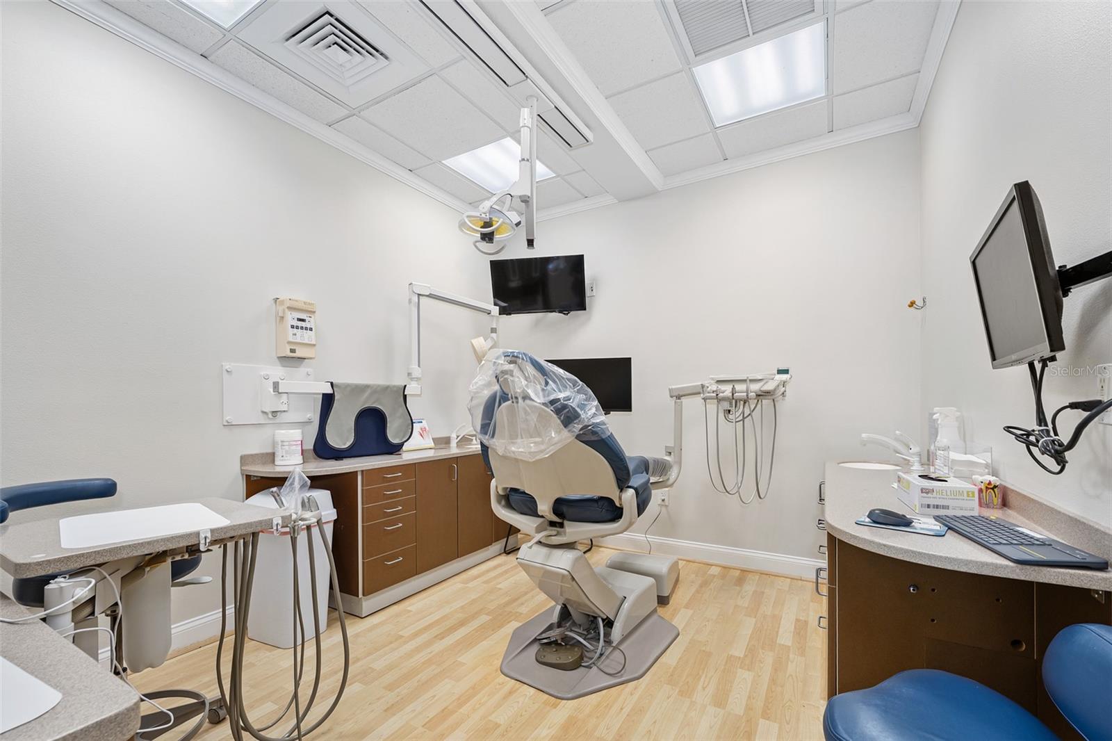 1667 N CLYDE MORRIS BLVD, DAYTONA BEACH, FL, 32117