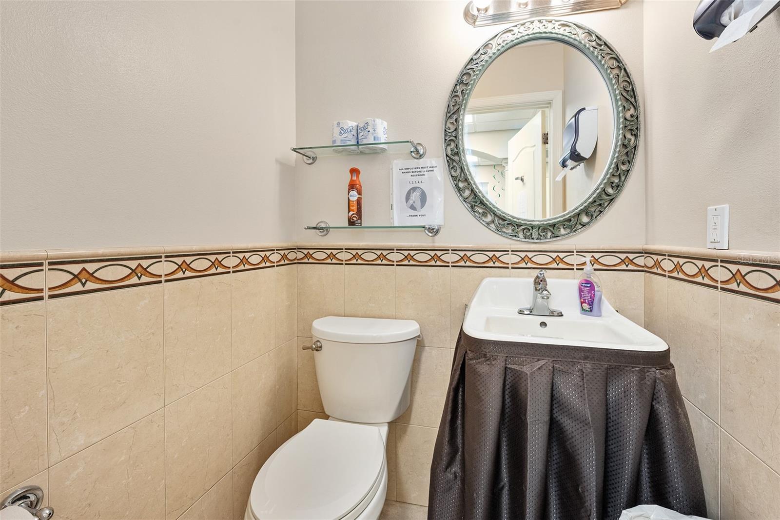 1667 N CLYDE MORRIS BLVD, DAYTONA BEACH, FL, 32117