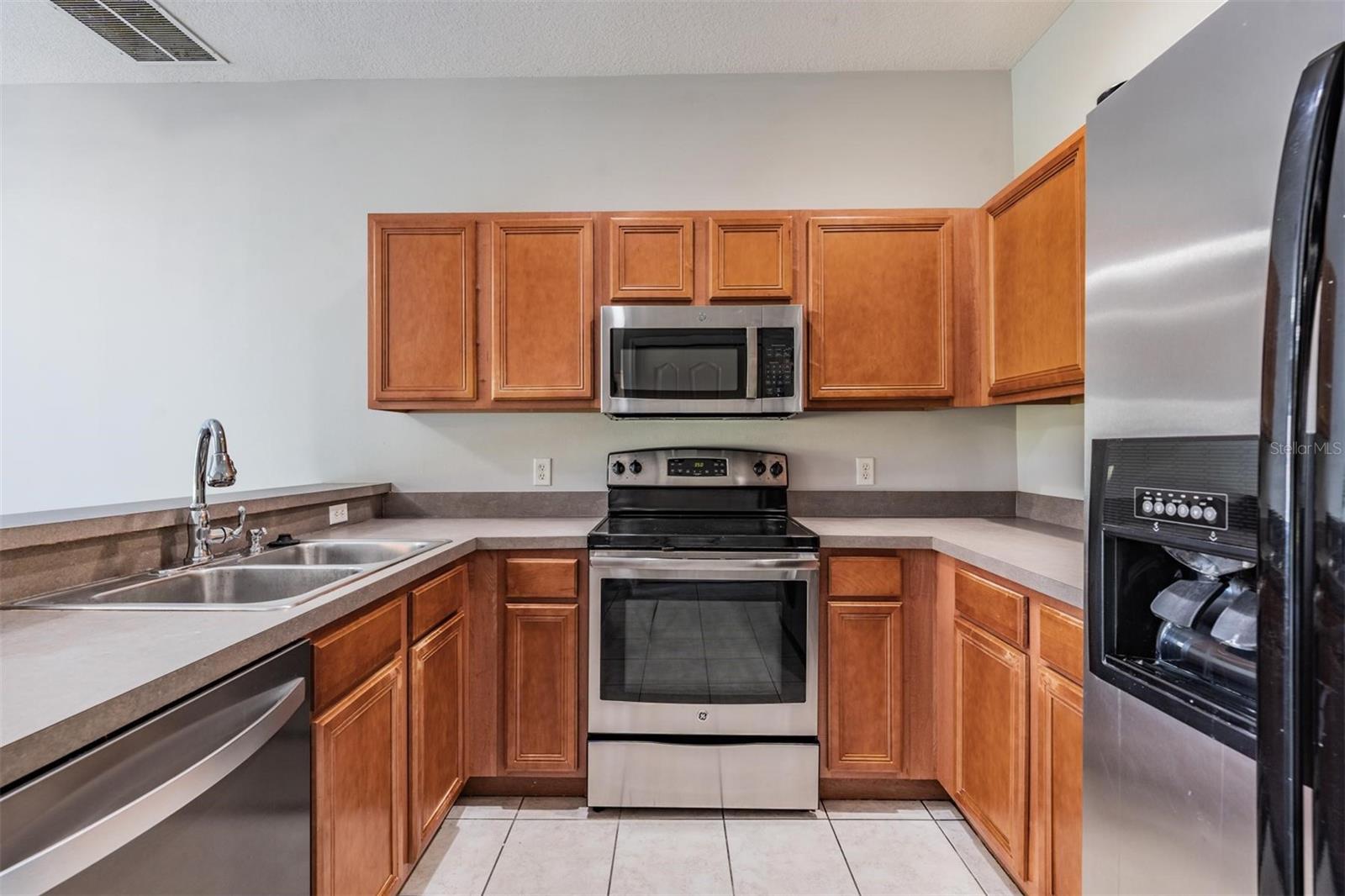 9084 IRON OAK AVE, TAMPA, FL, 33647