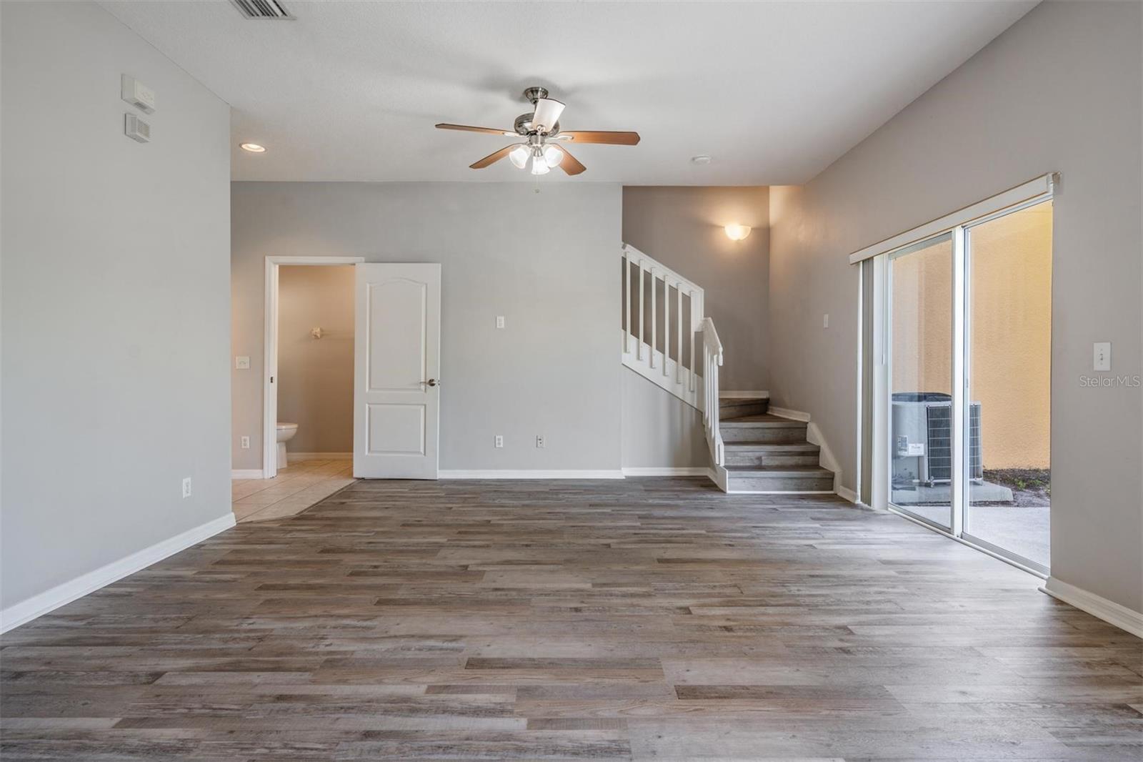 9084 IRON OAK AVE, TAMPA, FL, 33647