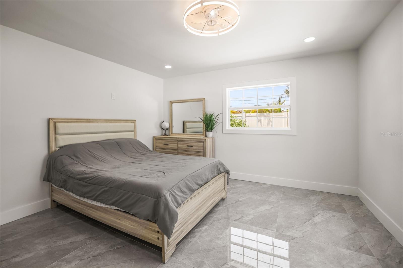 4327 HUNTINGTON ST NE, ST PETERSBURG, FL, 33703