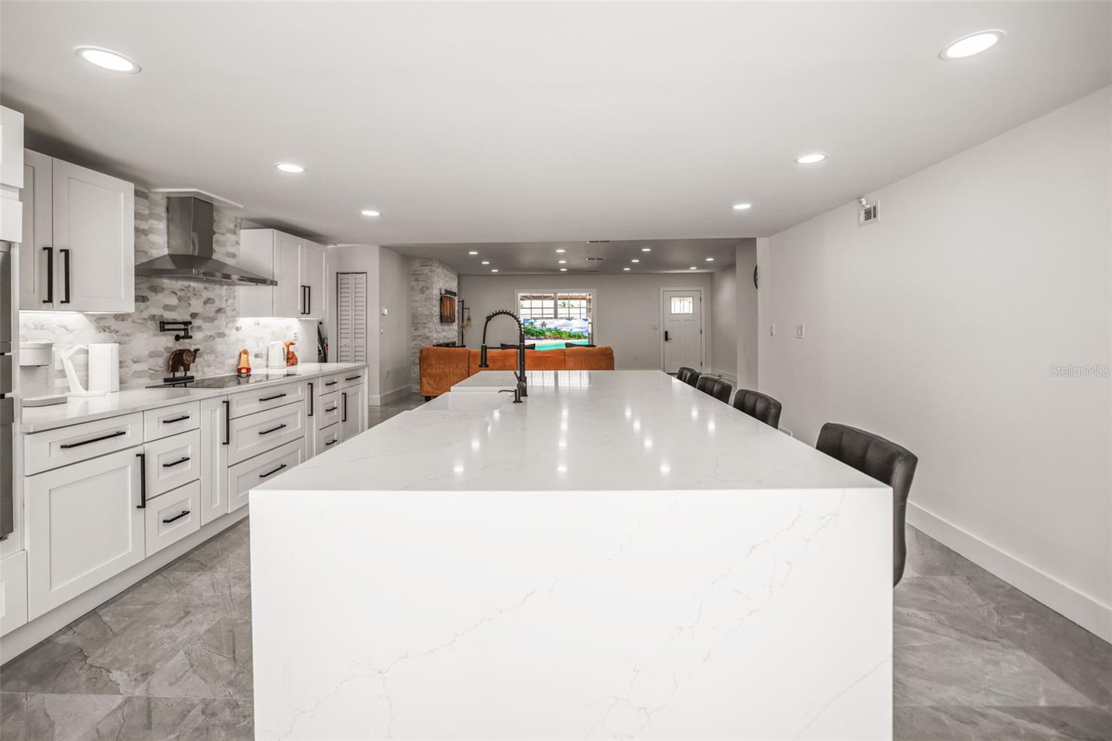 4327 HUNTINGTON ST NE, ST PETERSBURG, FL, 33703