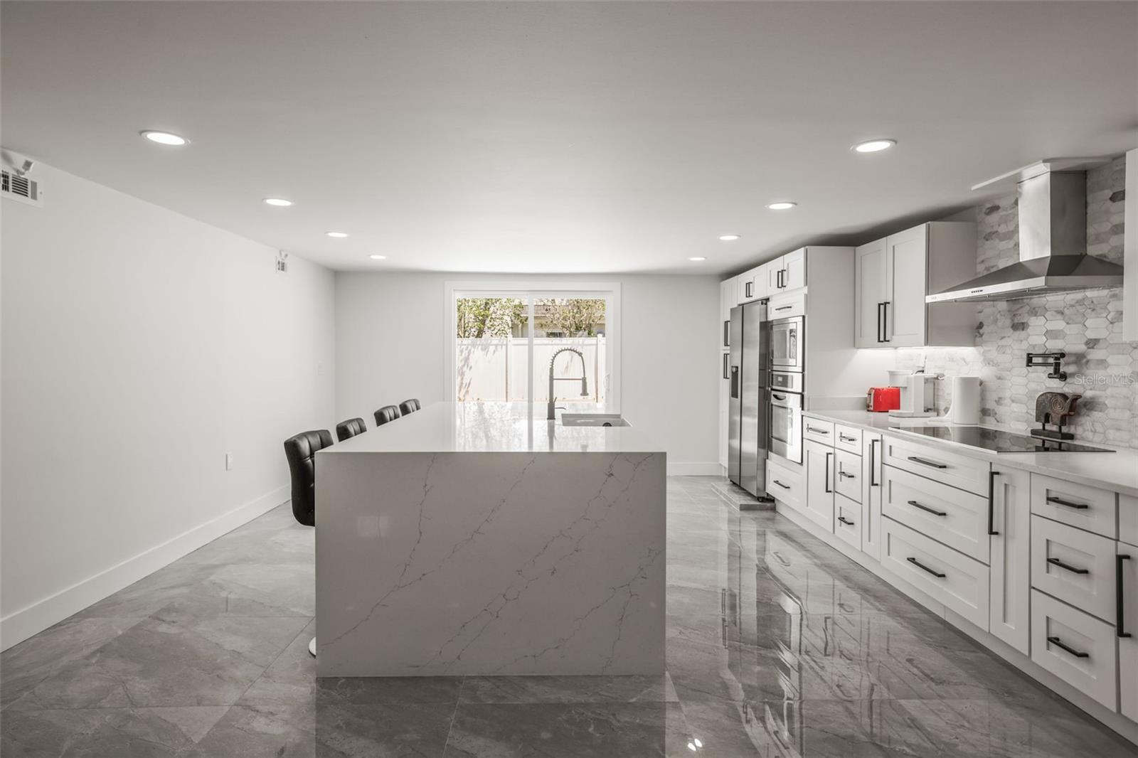 4327 HUNTINGTON ST NE, ST PETERSBURG, FL, 33703