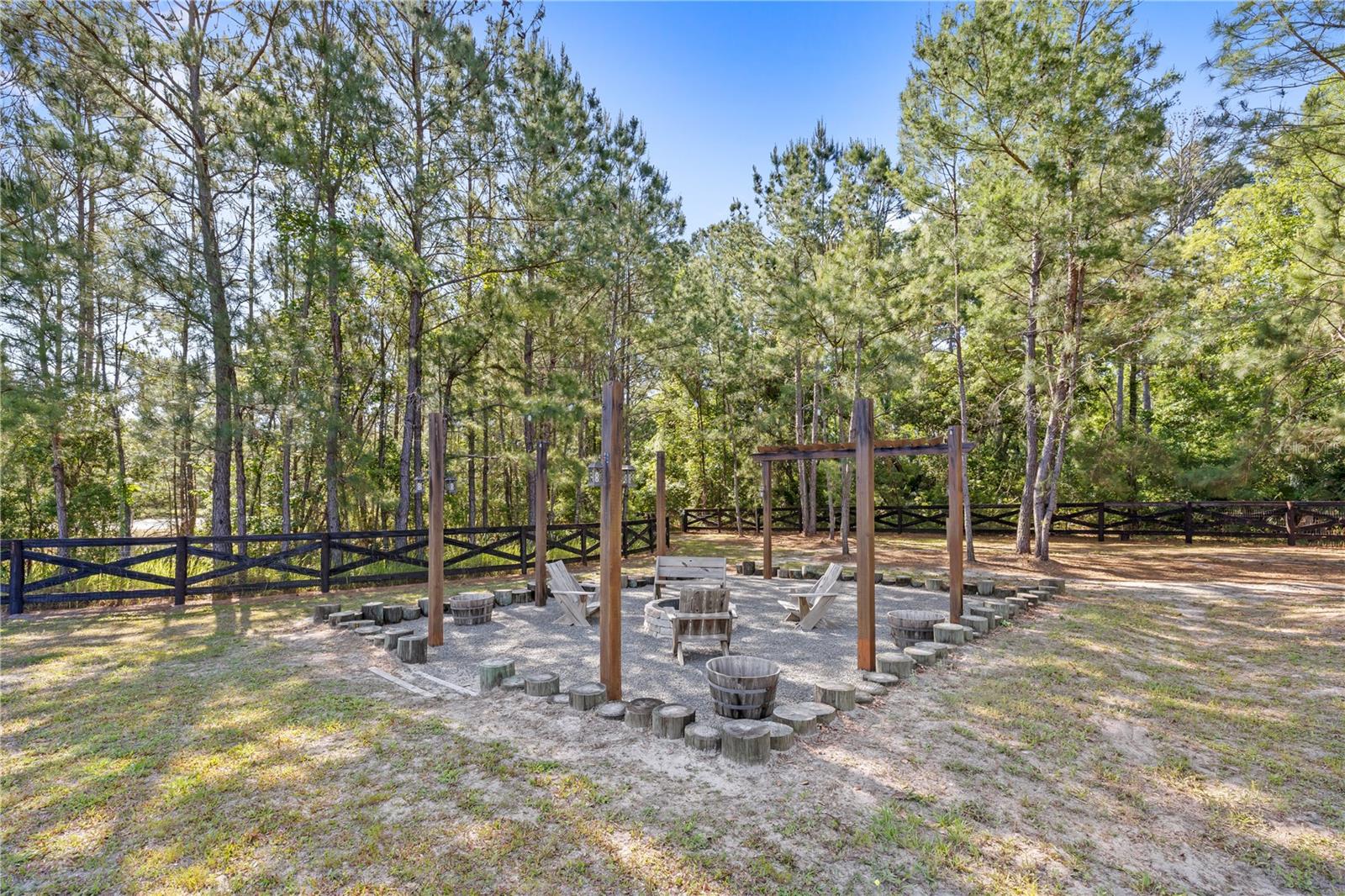 22250 DEER PARK AVE, EUSTIS, FL, 32736
