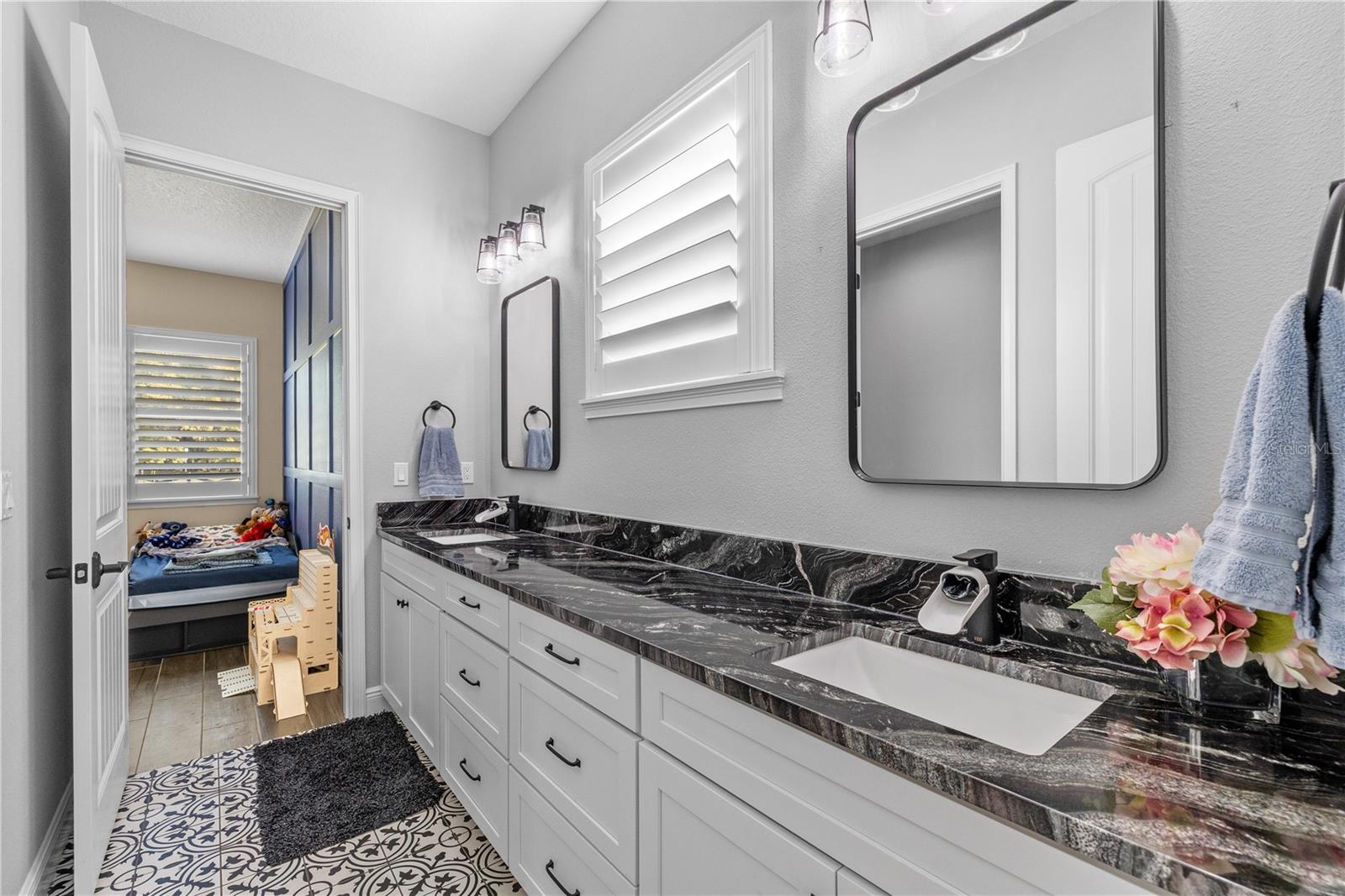 22250 DEER PARK AVE, EUSTIS, FL, 32736