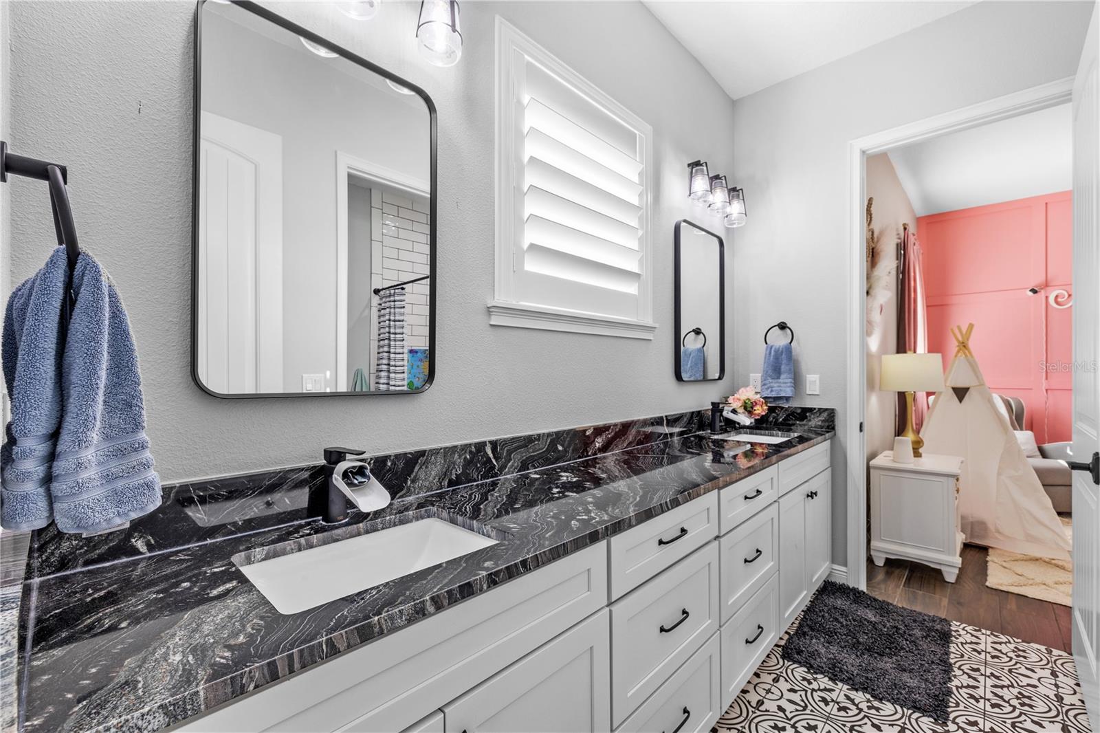 22250 DEER PARK AVE, EUSTIS, FL, 32736