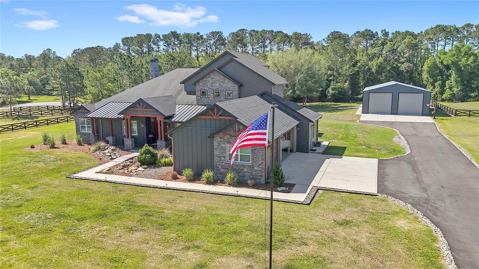 22250 DEER PARK AVE, EUSTIS, FL, 32736