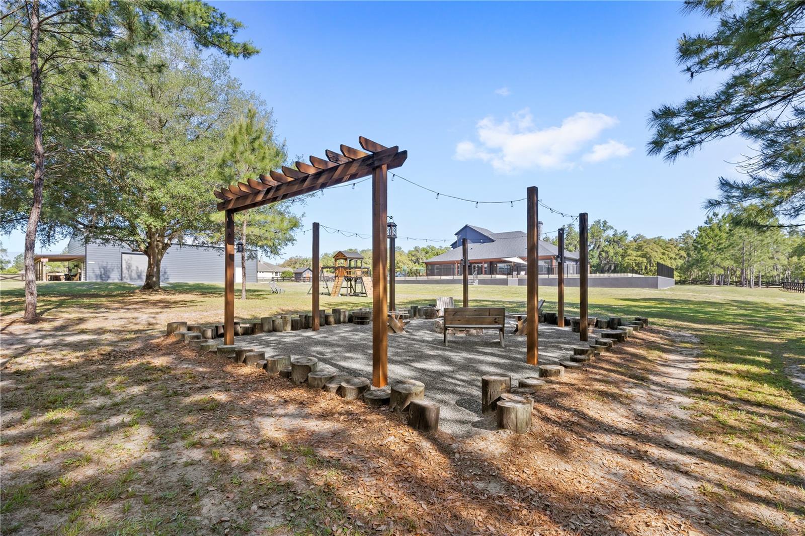 22250 DEER PARK AVE, EUSTIS, FL, 32736