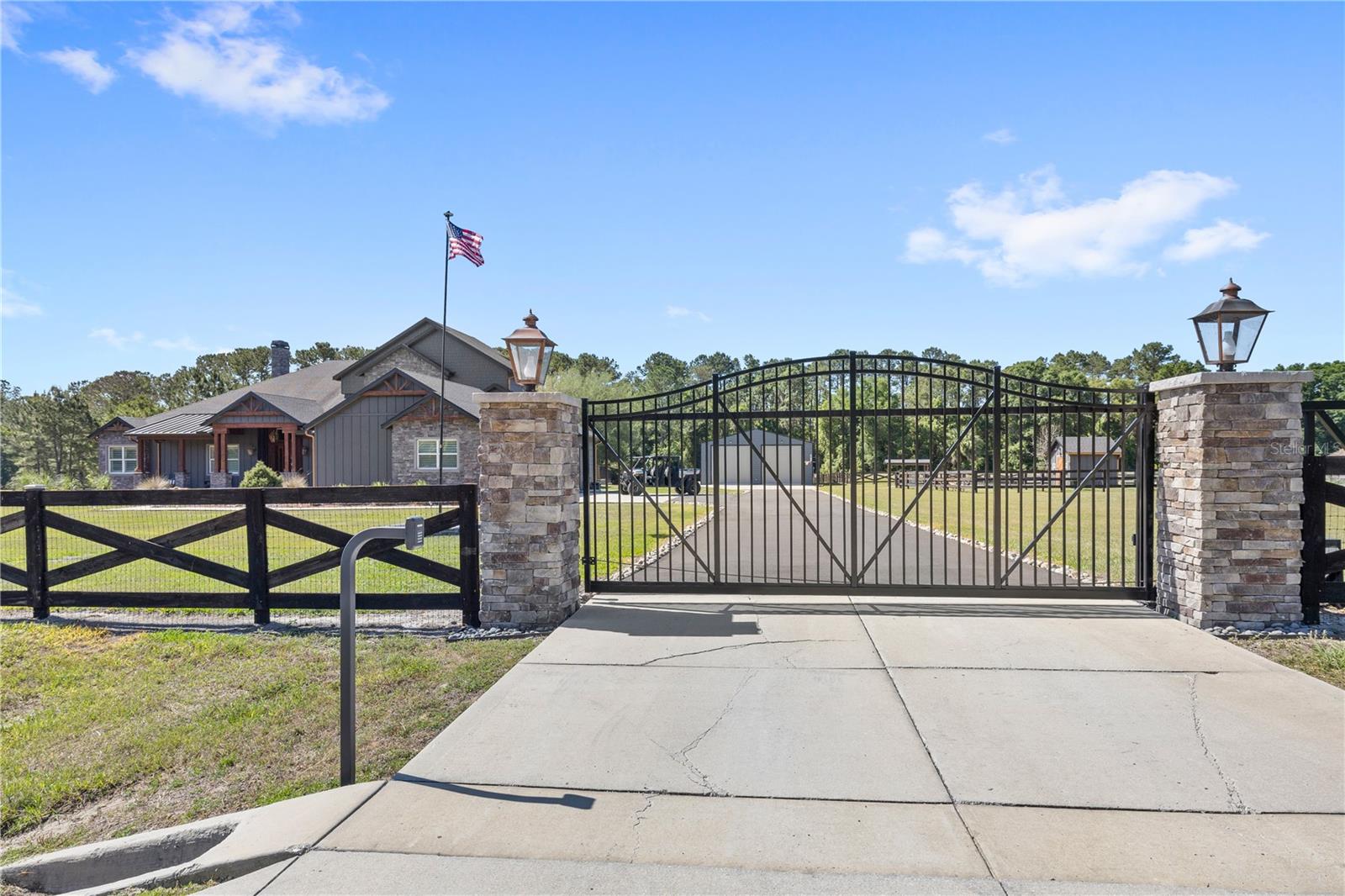 22250 DEER PARK AVE, EUSTIS, FL, 32736