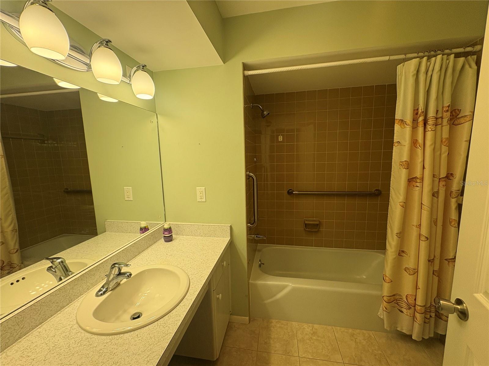 3636 VILLAGE GREEN DR #304, SARASOTA, FL, 34239