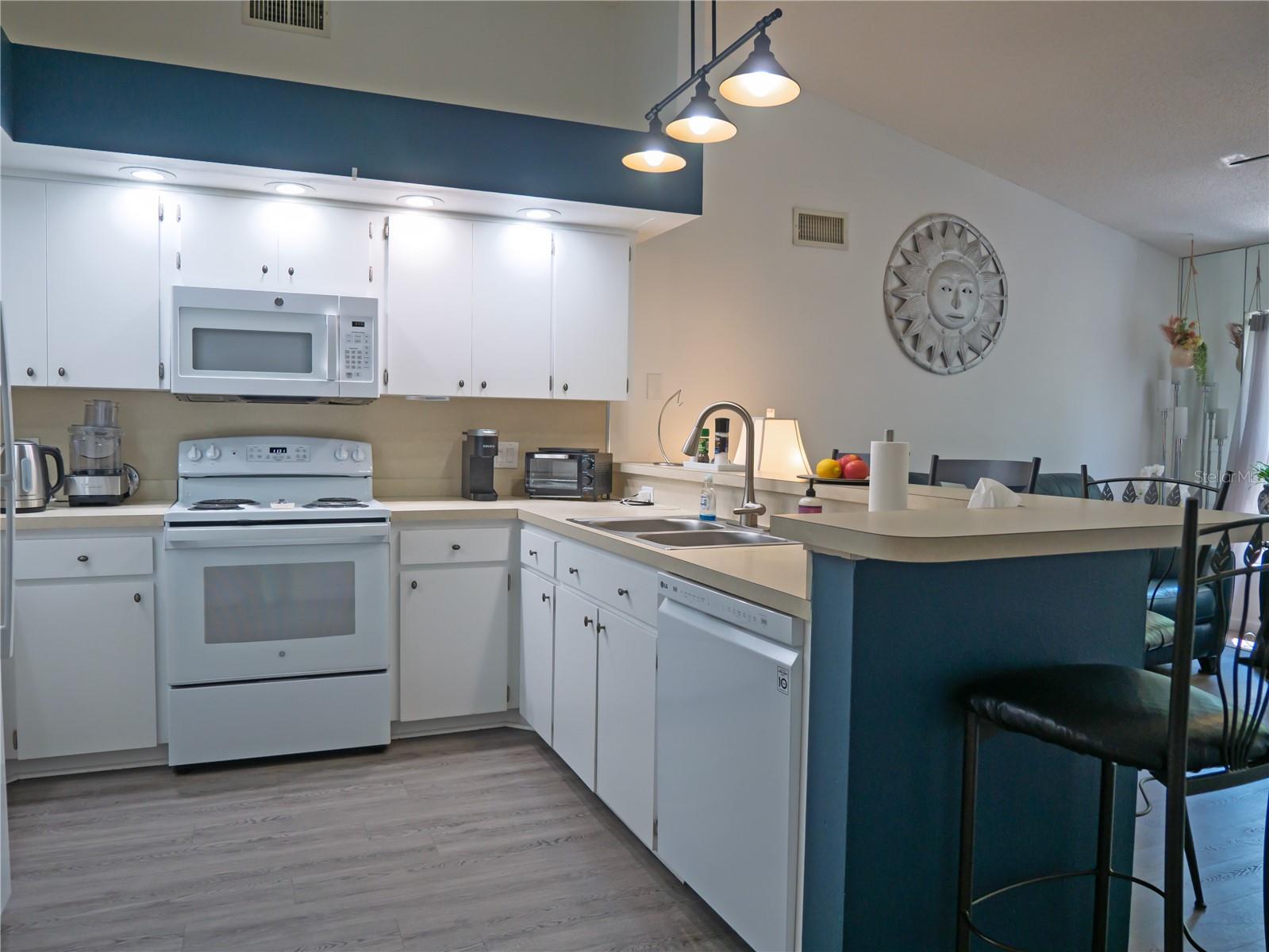 2021 SHANGRILA DR #56, CLEARWATER, FL, 33763