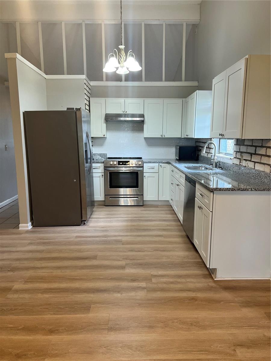 267 LAKE THOMAS DR, WINTER HAVEN, FL, 33880