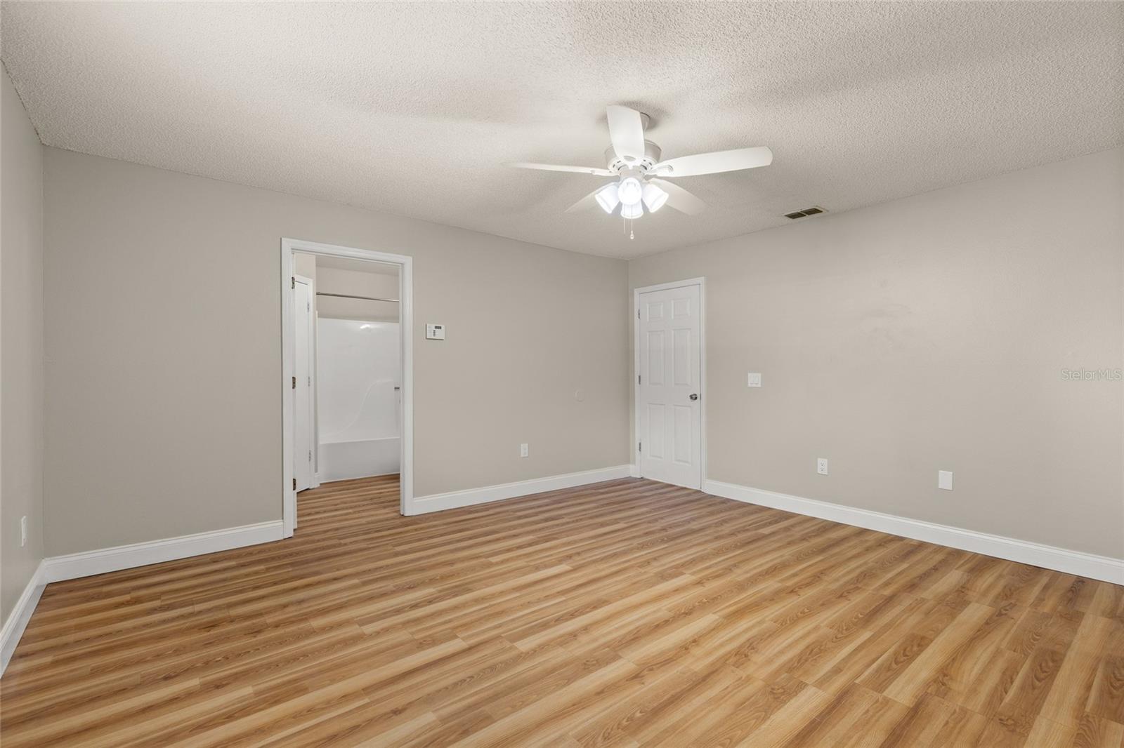 45 LAKE DR, DEBARY, FL, 32713