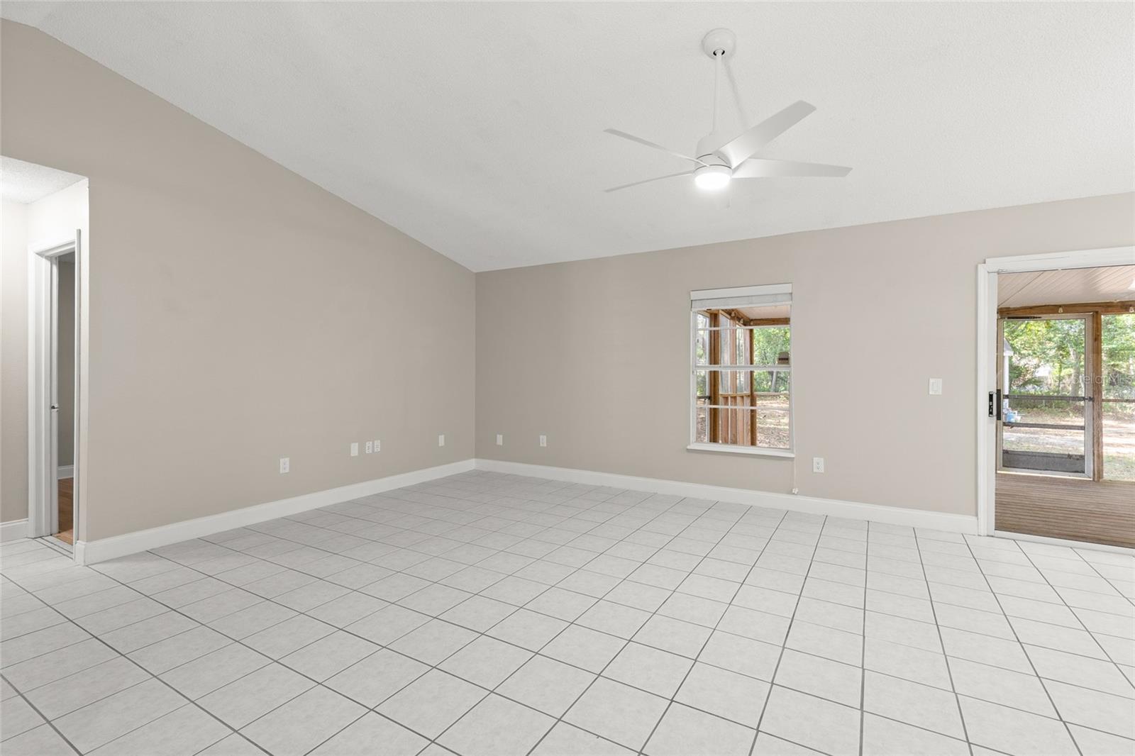 45 LAKE DR, DEBARY, FL, 32713