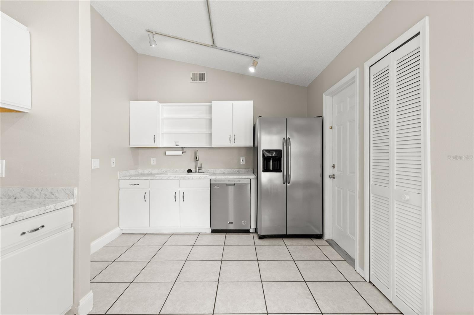 45 LAKE DR, DEBARY, FL, 32713