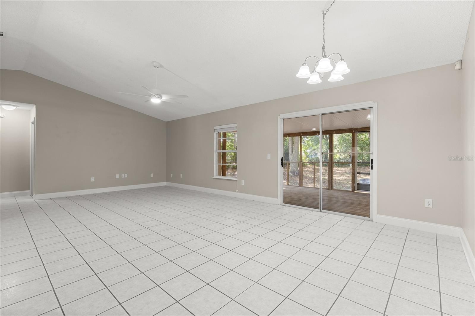 45 LAKE DR, DEBARY, FL, 32713