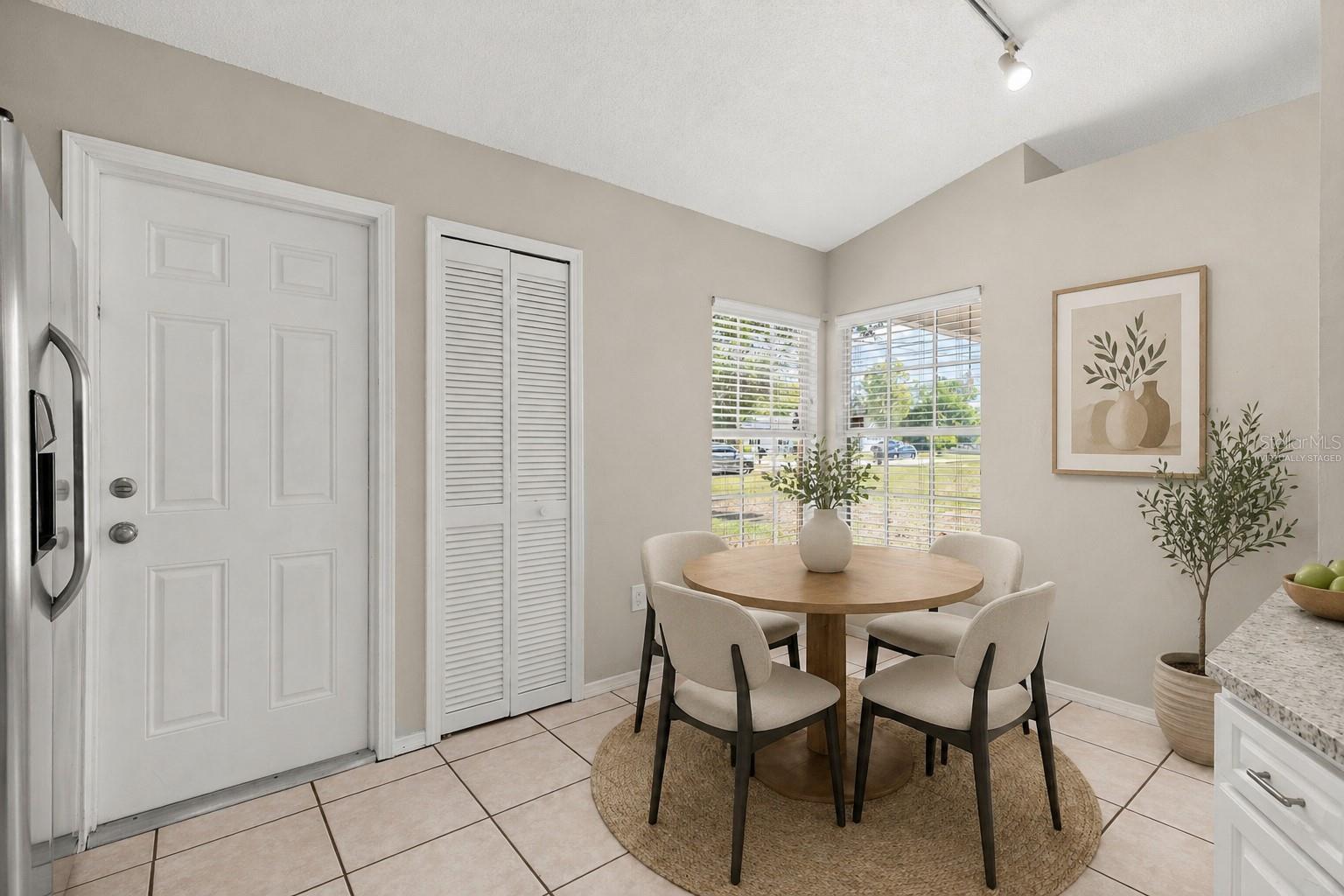 45 LAKE DR, DEBARY, FL, 32713