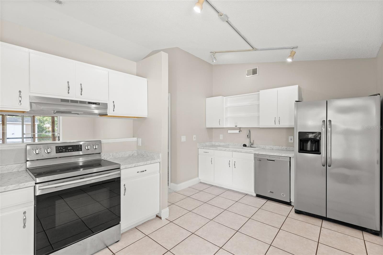 45 LAKE DR, DEBARY, FL, 32713