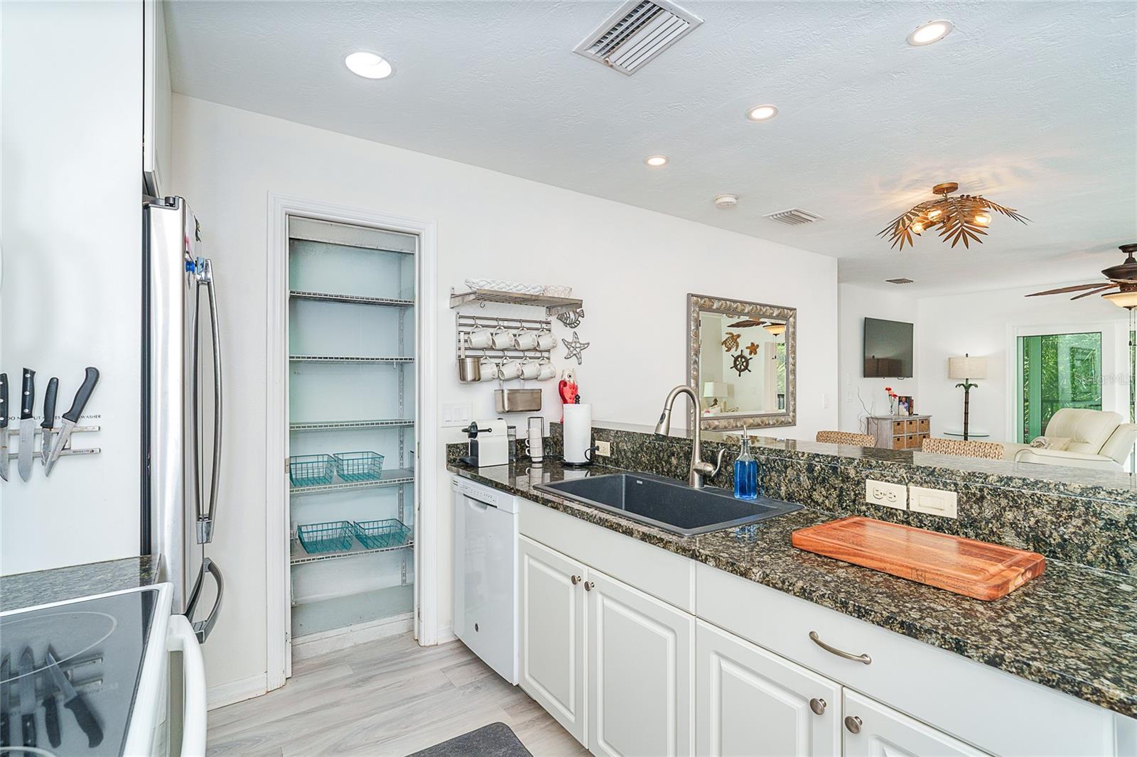 184 N GULF BLVD #8, PLACIDA, FL, 33946