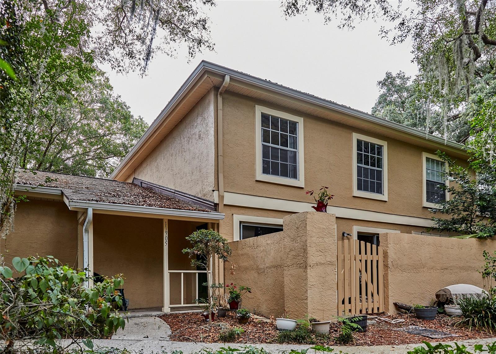 11905 LAKEMIST CIR #74, TEMPLE TERRACE, FL, 33617