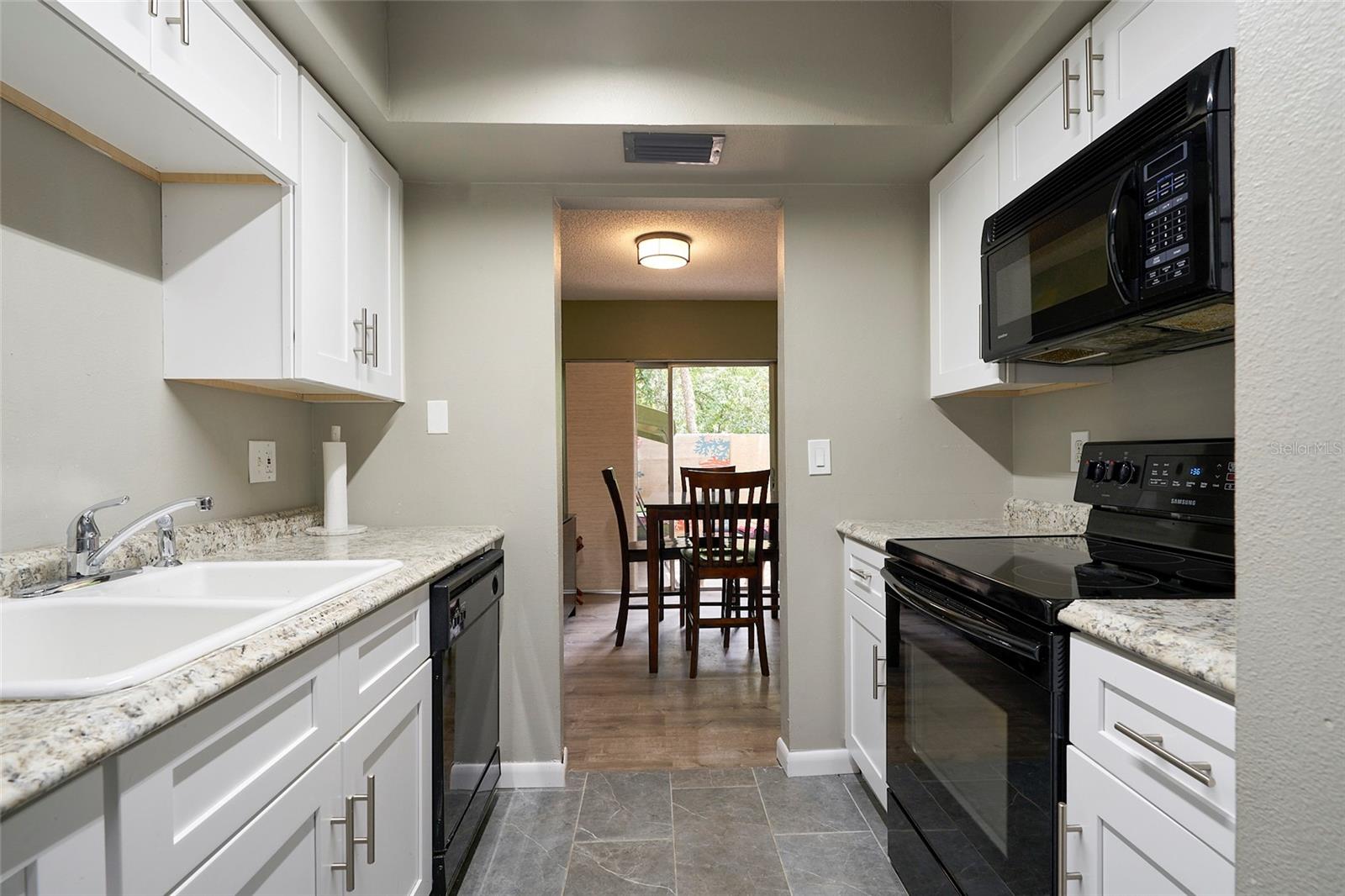 11905 LAKEMIST CIR #74, TEMPLE TERRACE, FL, 33617