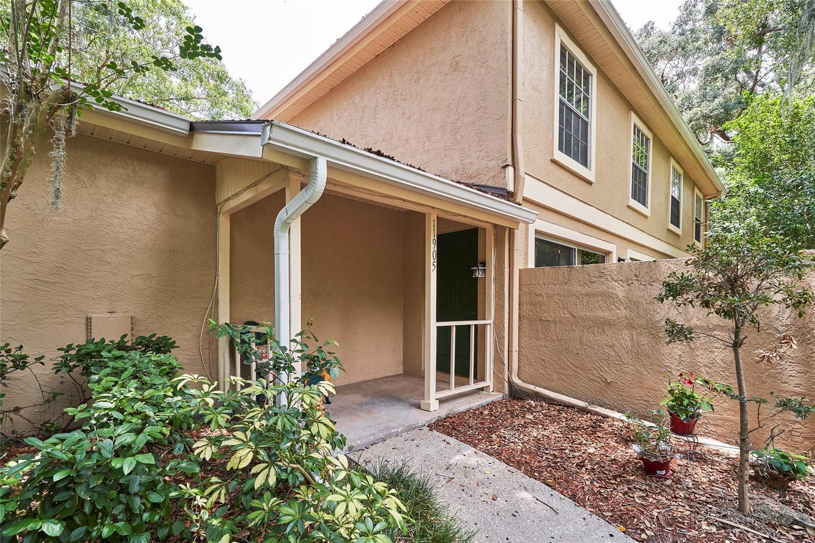 11905 LAKEMIST CIR #74, TEMPLE TERRACE, FL, 33617