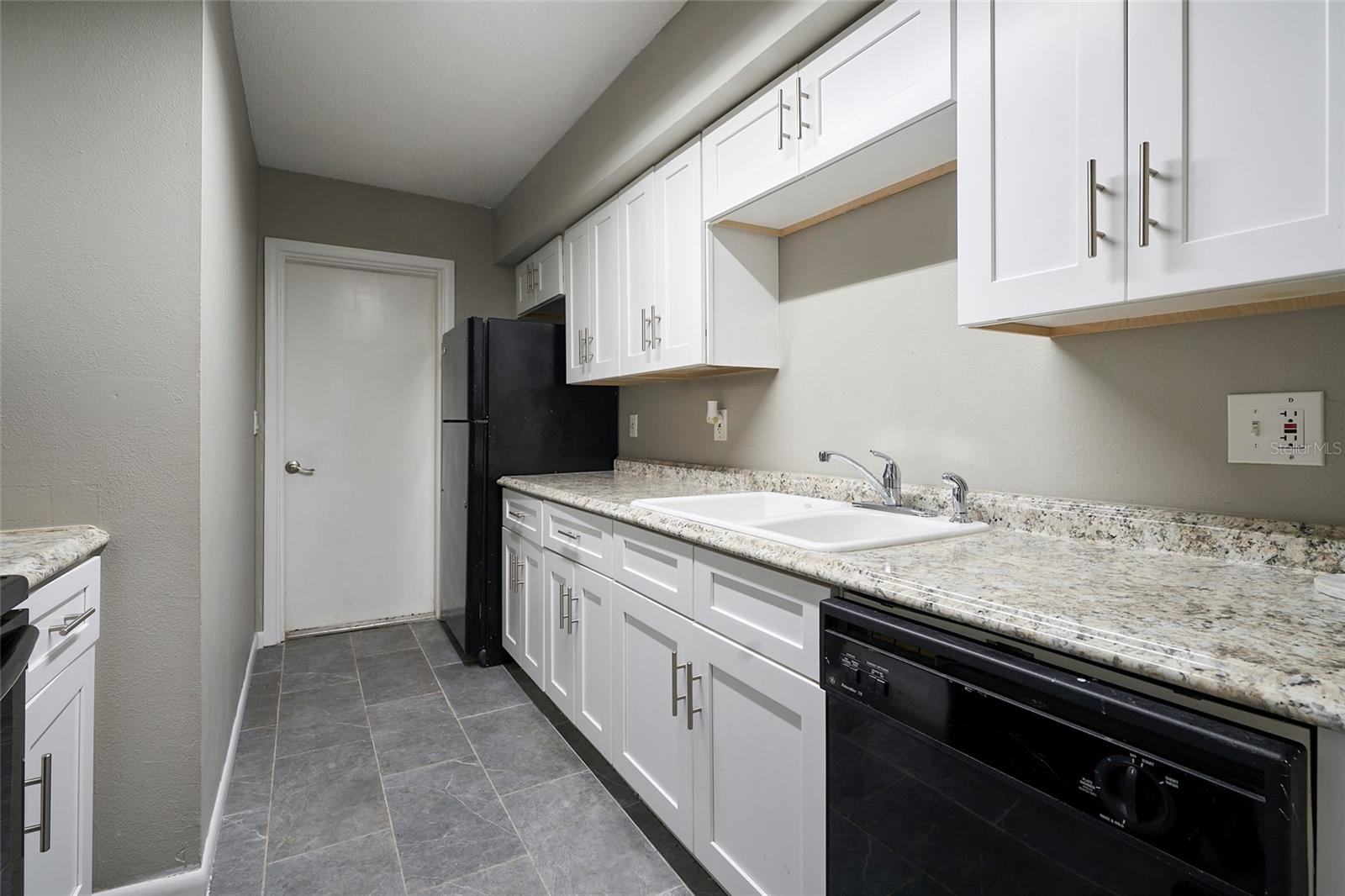 11905 LAKEMIST CIR #74, TEMPLE TERRACE, FL, 33617