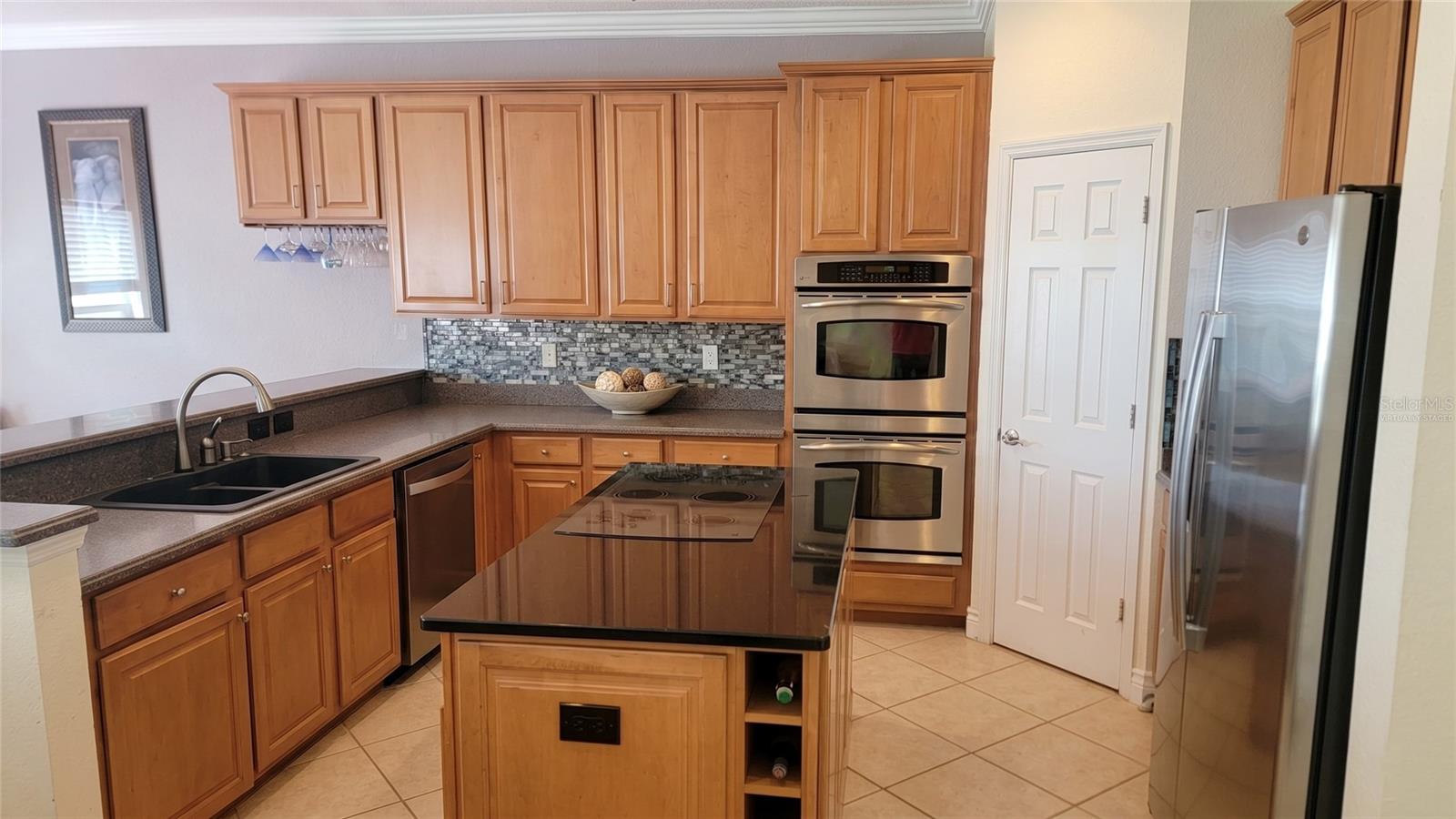 2017 CAPE HEATHER CIR, CAPE CORAL, FL, 33991