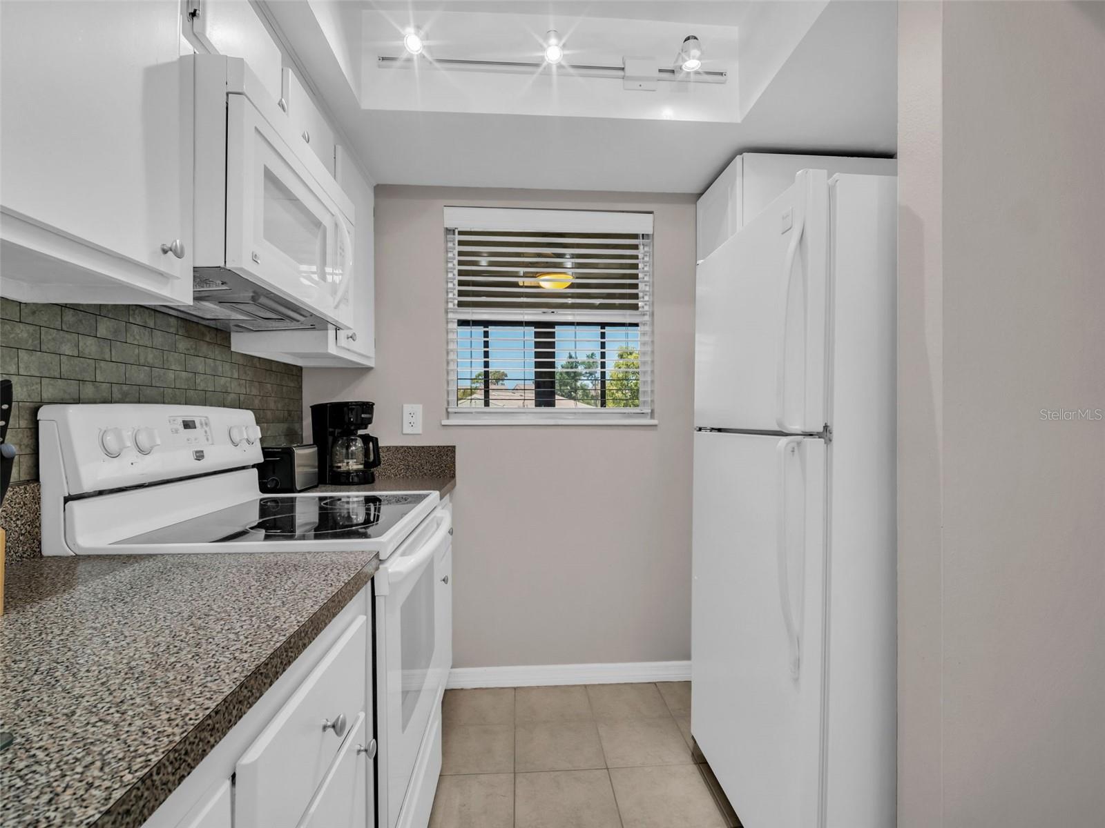 608 WINDRUSH BAY DR #225, TARPON SPRINGS, FL, 34689