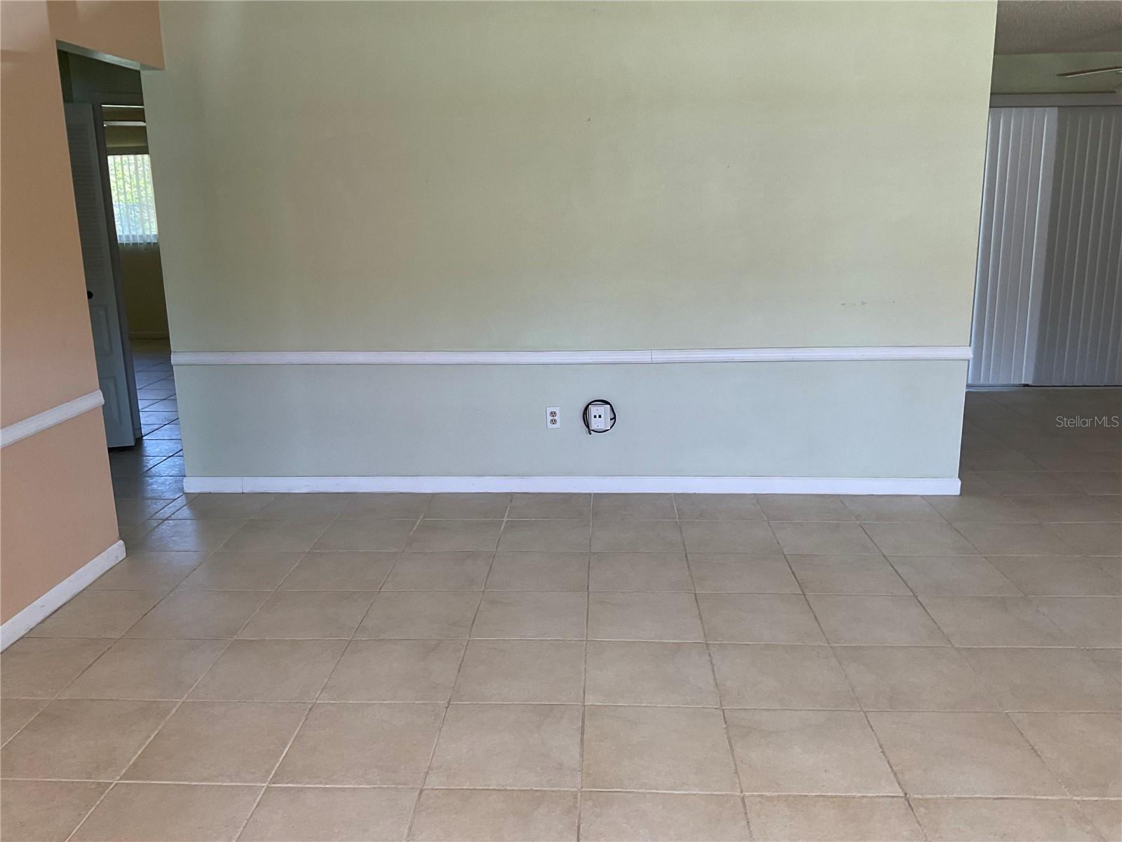1073 W EMBASSY DR, DELTONA, FL, 32725
