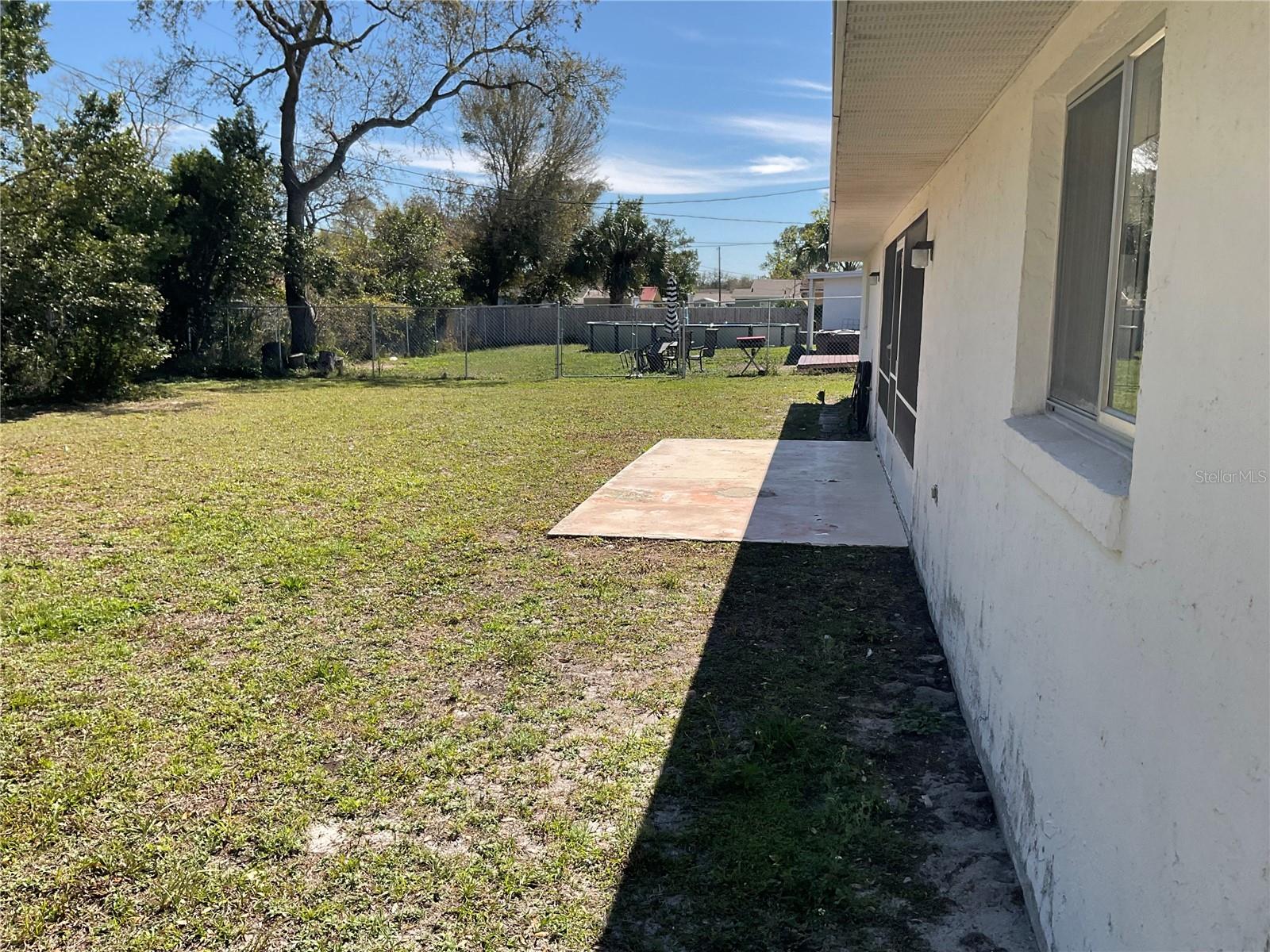 1073 W EMBASSY DR, DELTONA, FL, 32725