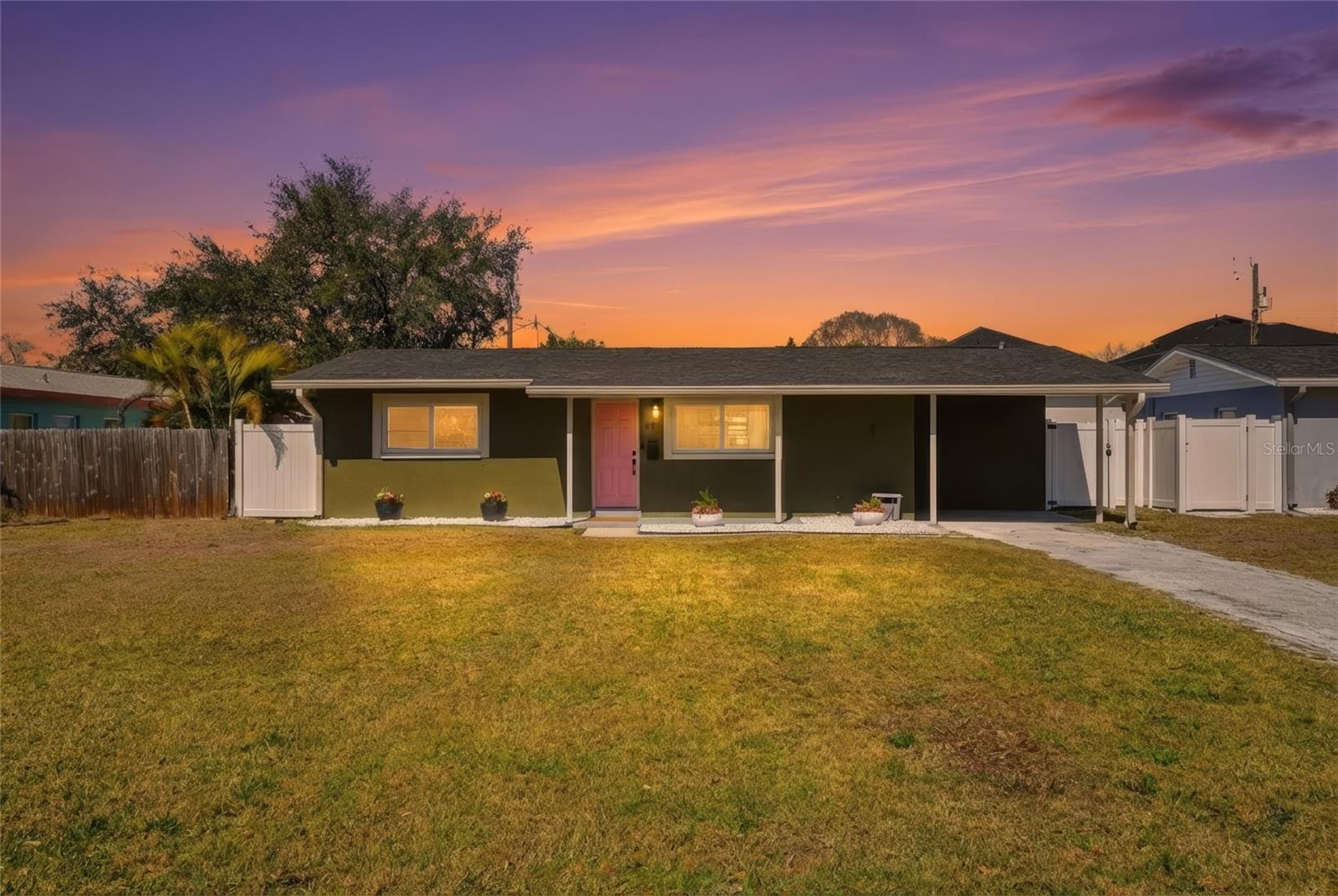 411 42ND AVE NE, ST PETERSBURG, FL, 33703