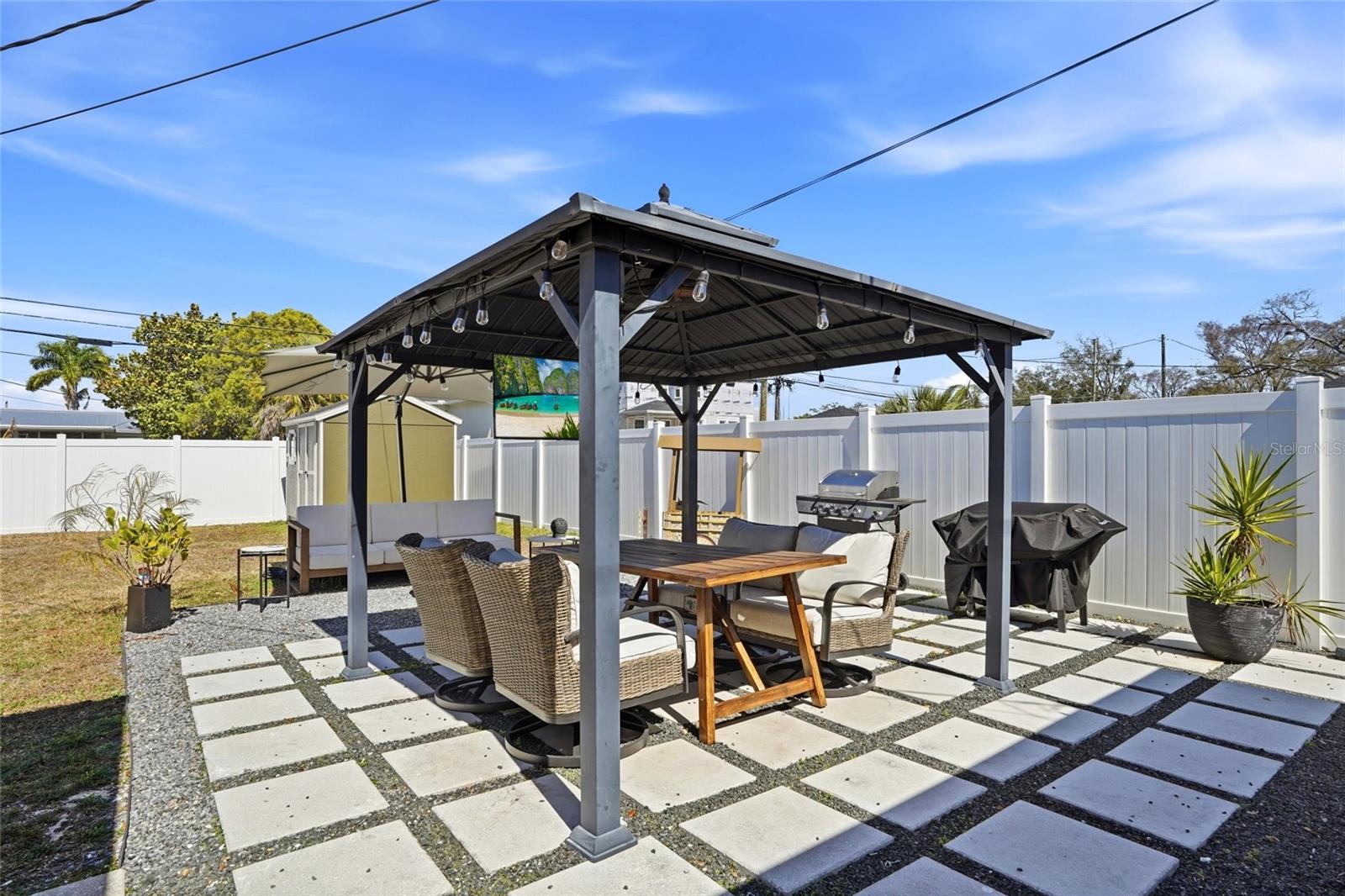 411 42ND AVE NE, ST PETERSBURG, FL, 33703