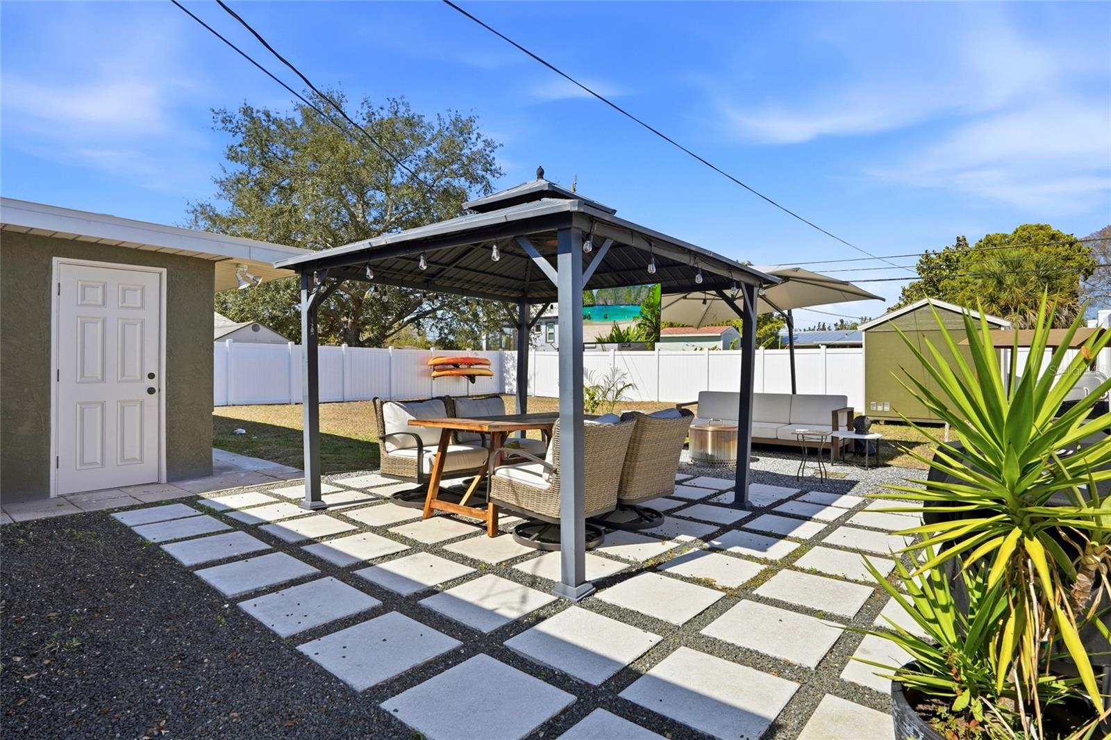 411 42ND AVE NE, ST PETERSBURG, FL, 33703