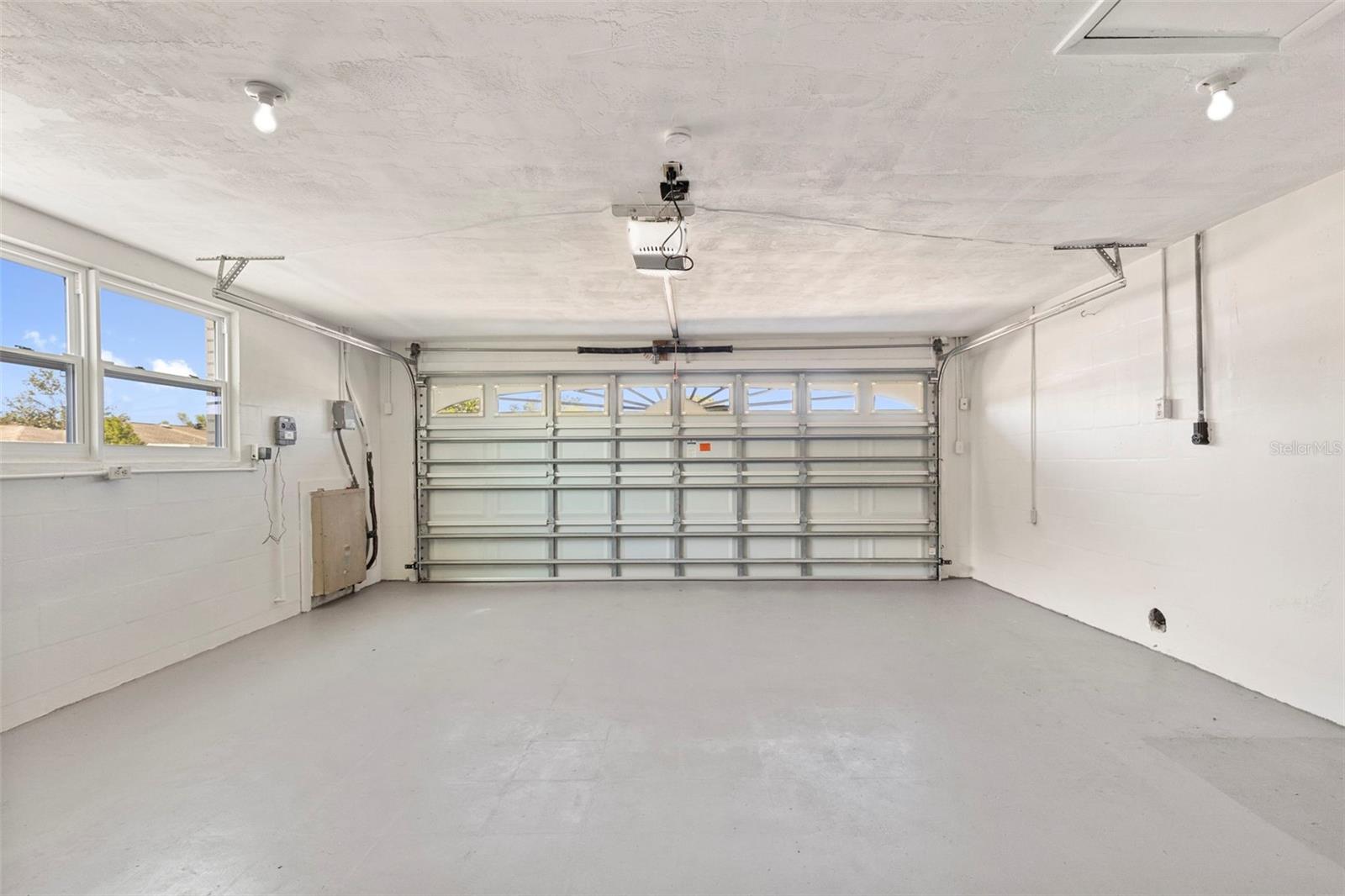 10200 AMADEUS DR, PORT RICHEY, FL, 34668