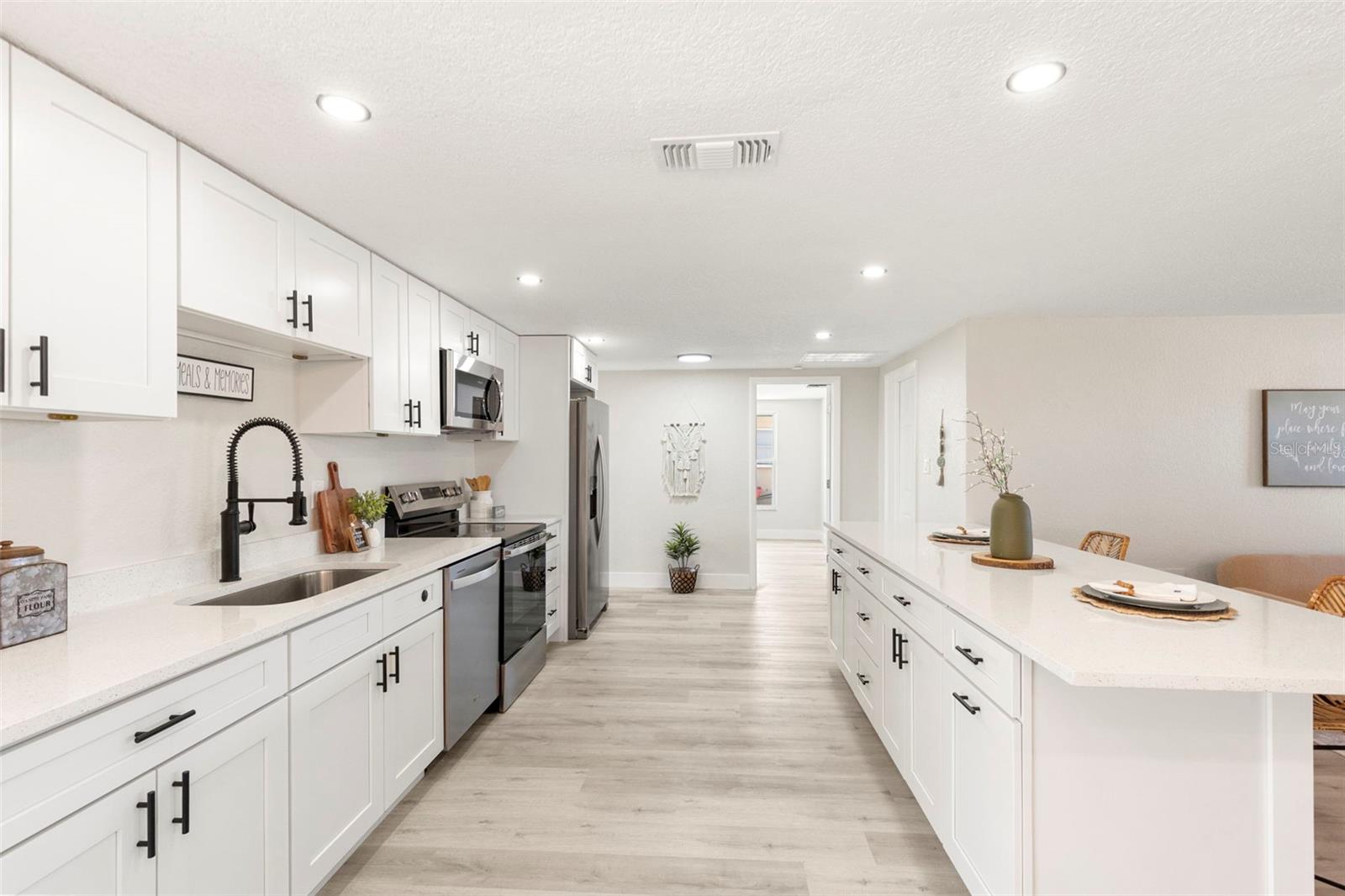 10200 AMADEUS DR, PORT RICHEY, FL, 34668