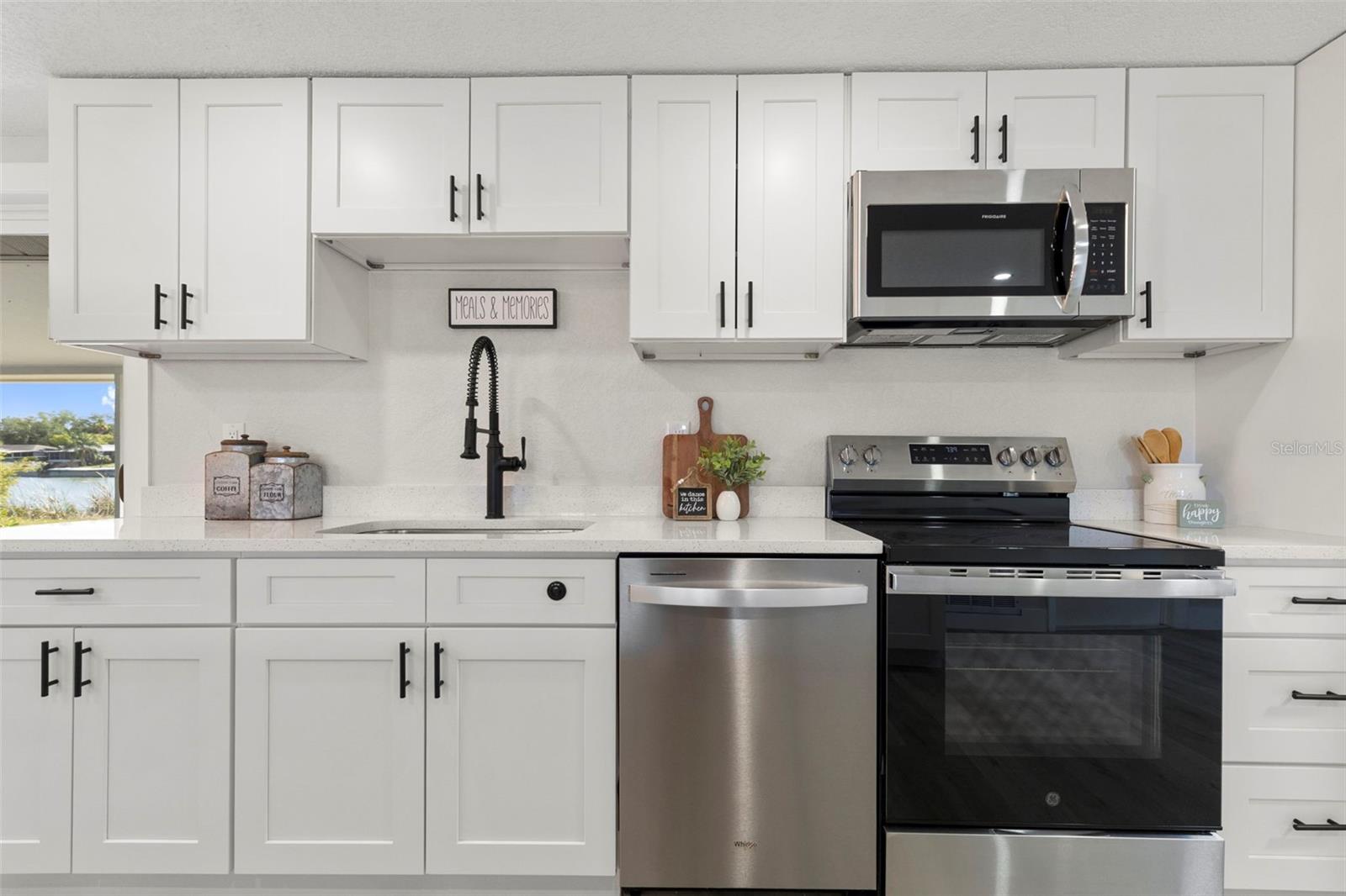 10200 AMADEUS DR, PORT RICHEY, FL, 34668