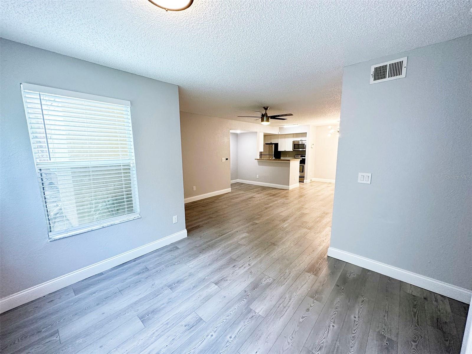 5124 CONROY RD #12, ORLANDO, FL, 32811