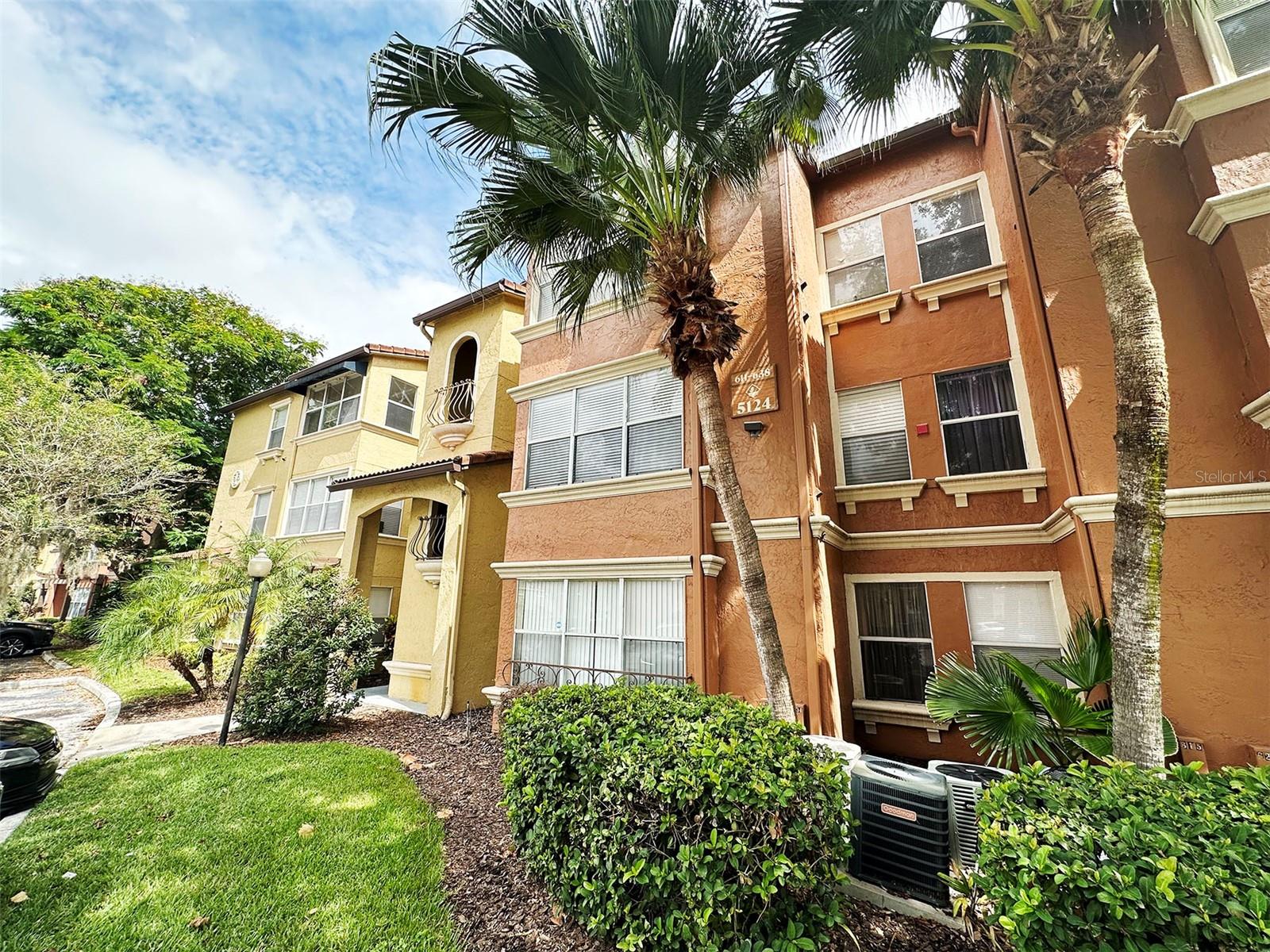 5124 CONROY RD #12, ORLANDO, FL, 32811